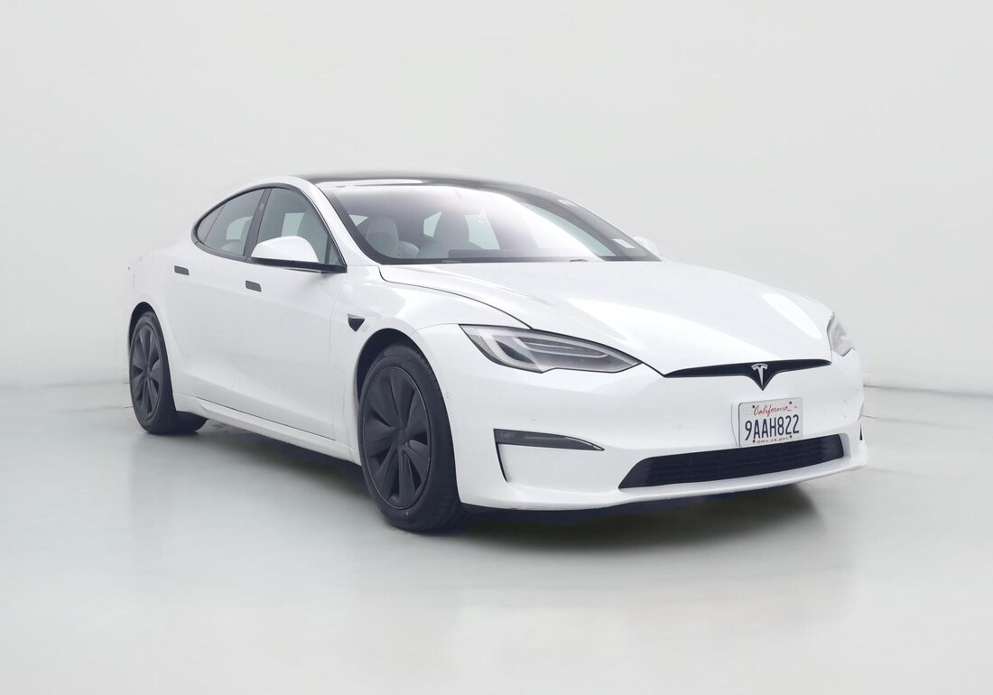 2022 Tesla Model S Long Range in White — CarMax photo