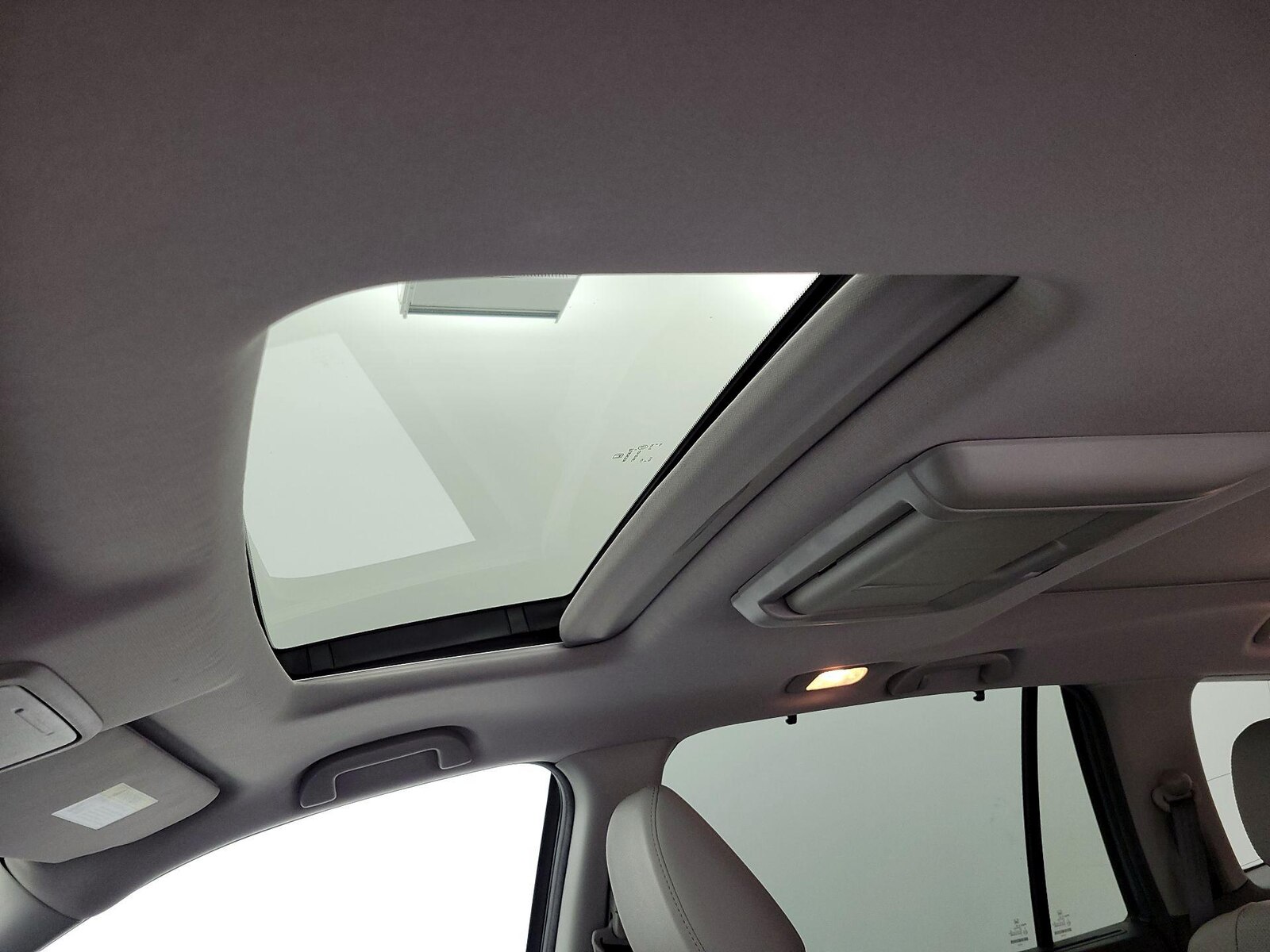 Sunroof(s) & Skylight(s)