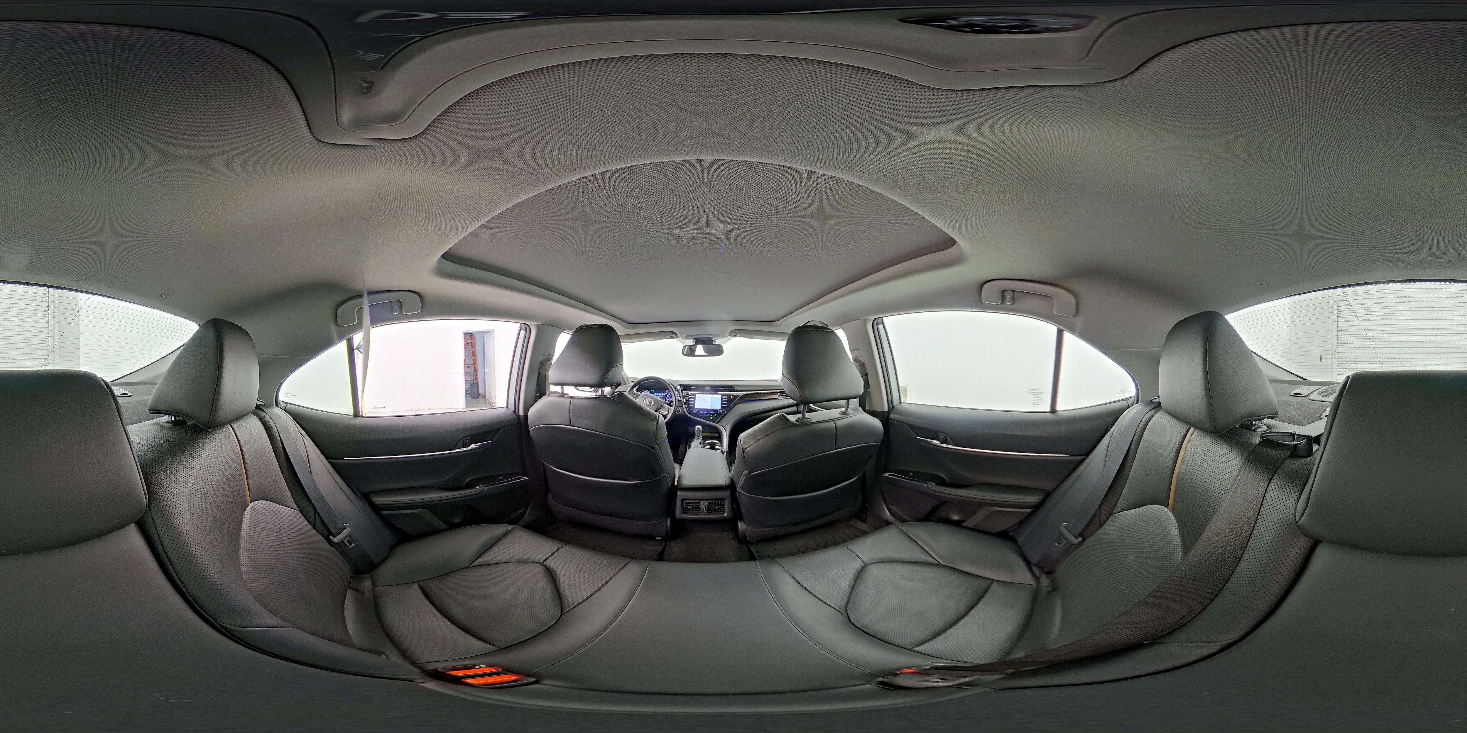 2020 Toyota Camry XLE - Photo 26