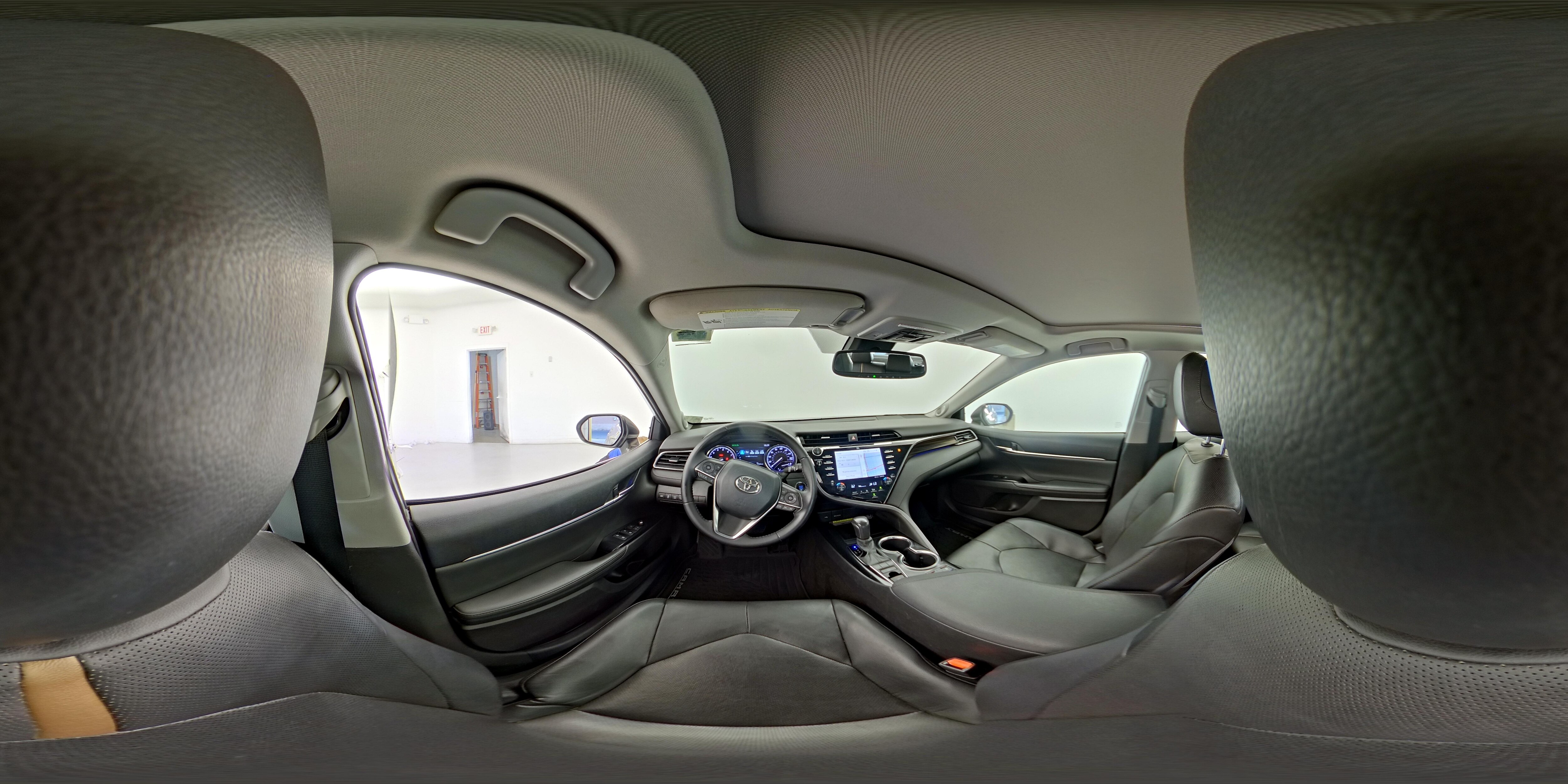 2020 Toyota Camry XLE - Photo 27