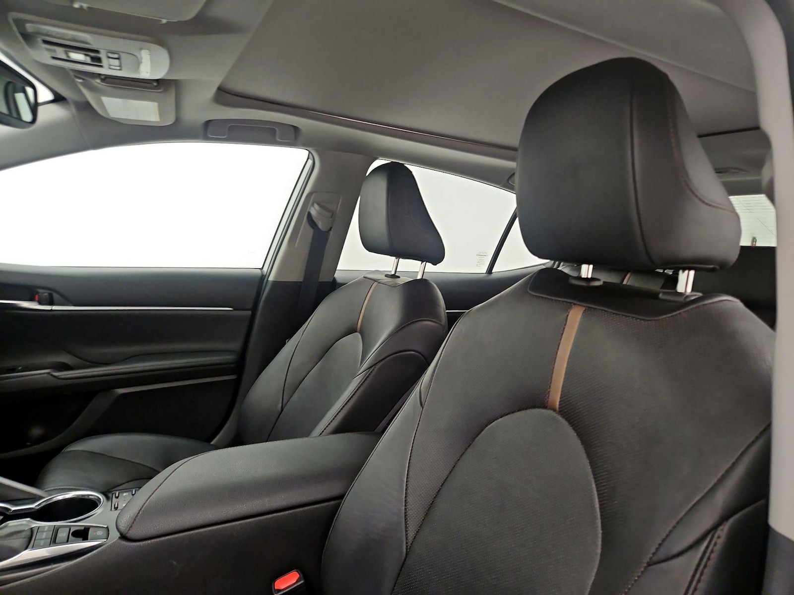 2020 Toyota Camry XLE - Photo 20