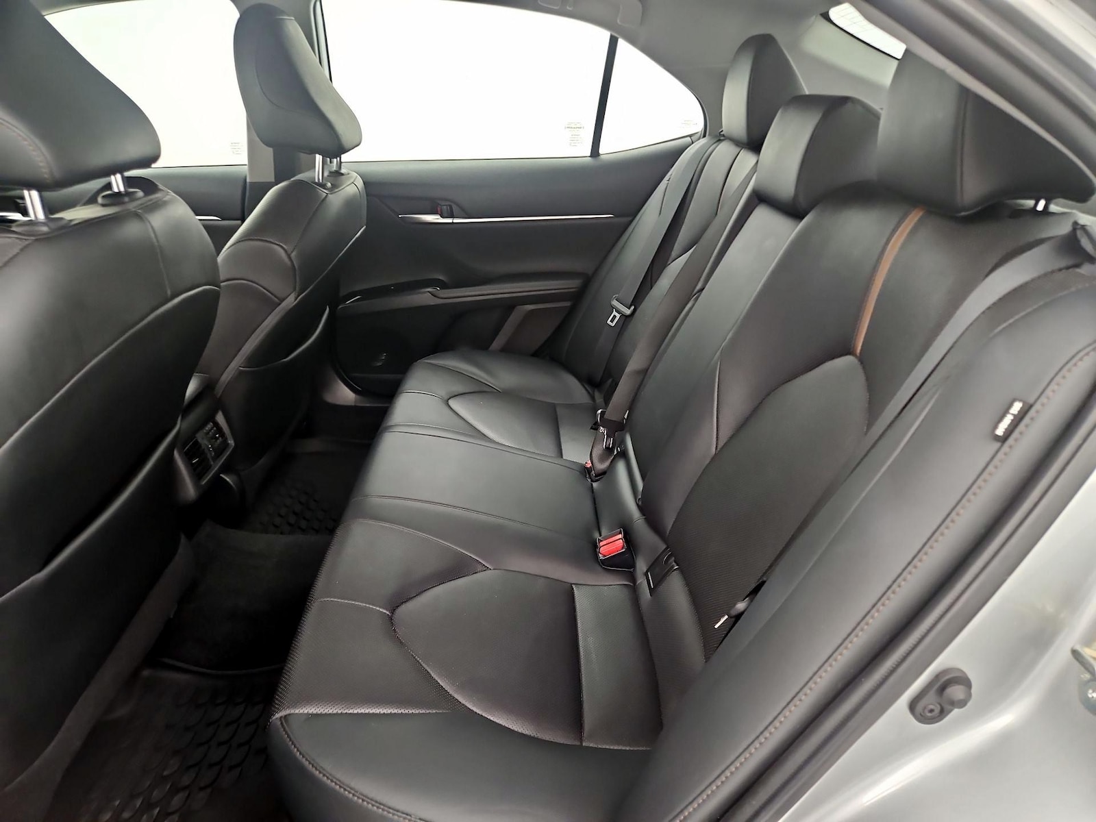 2020 Toyota Camry XLE - Photo 21