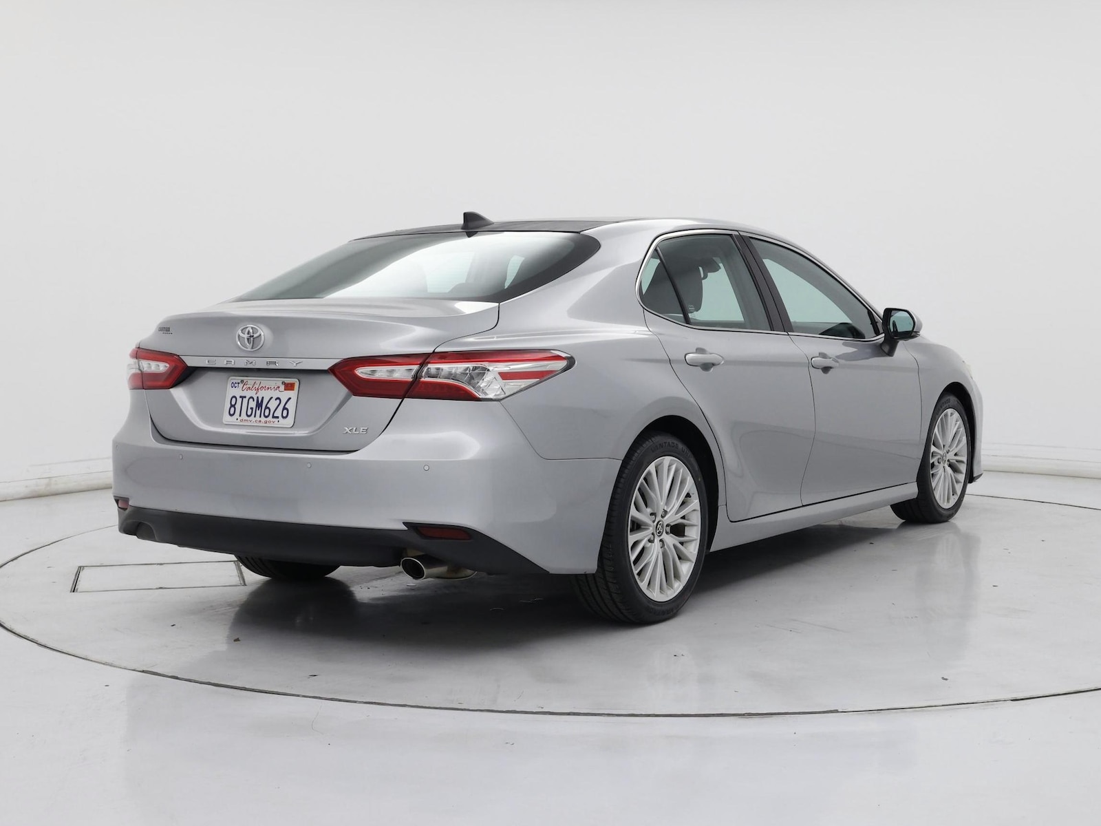2020 Toyota Camry XLE - Photo 9