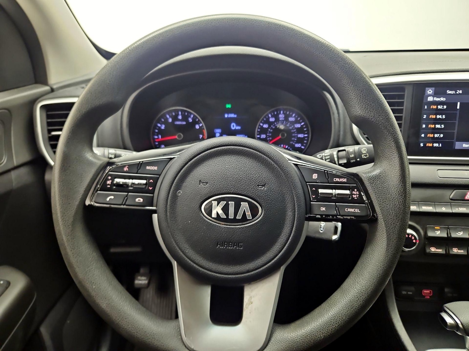 2021 Kia Sportage LX - Photo 11