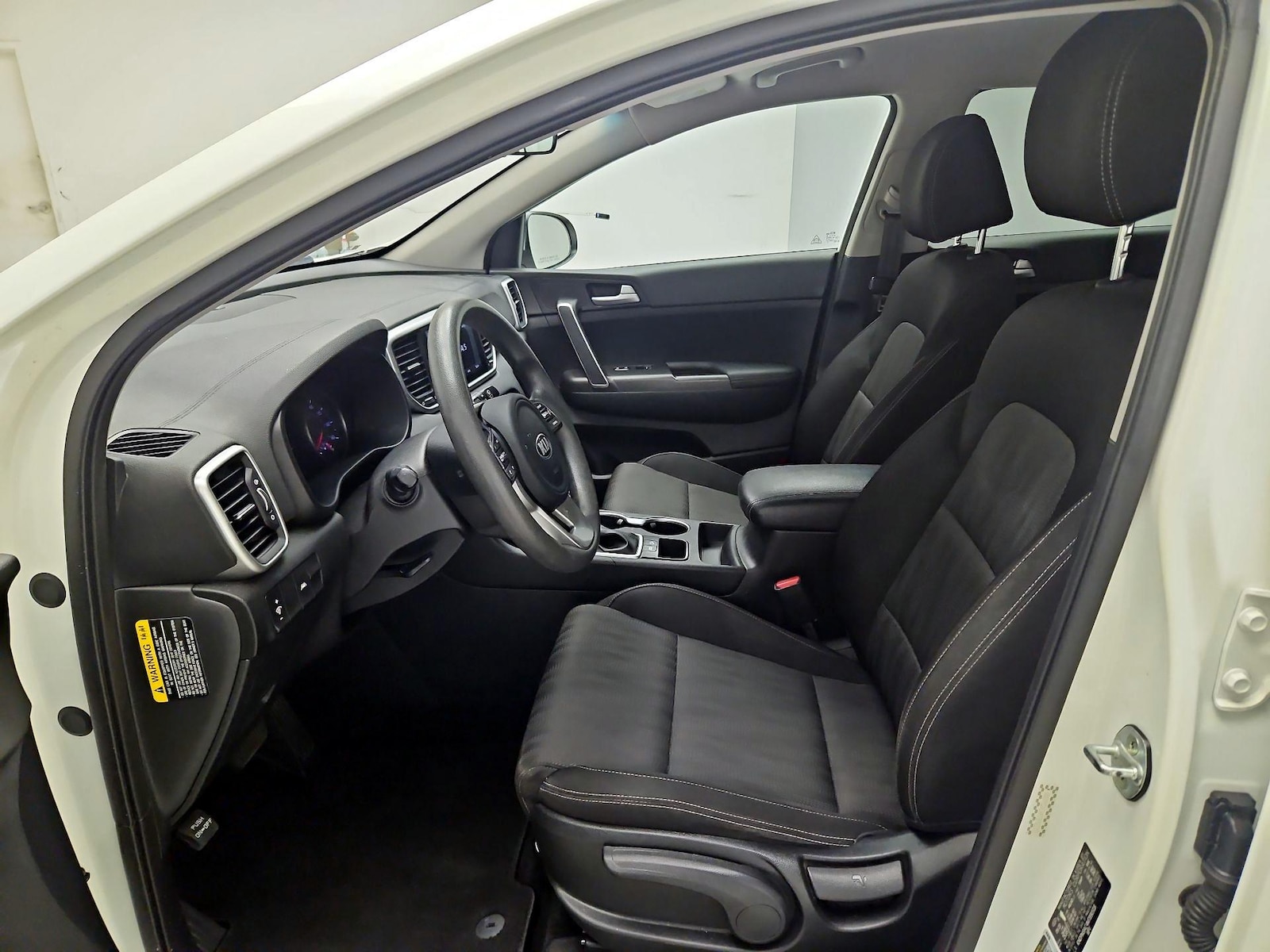 2021 Kia Sportage LX - Photo 12