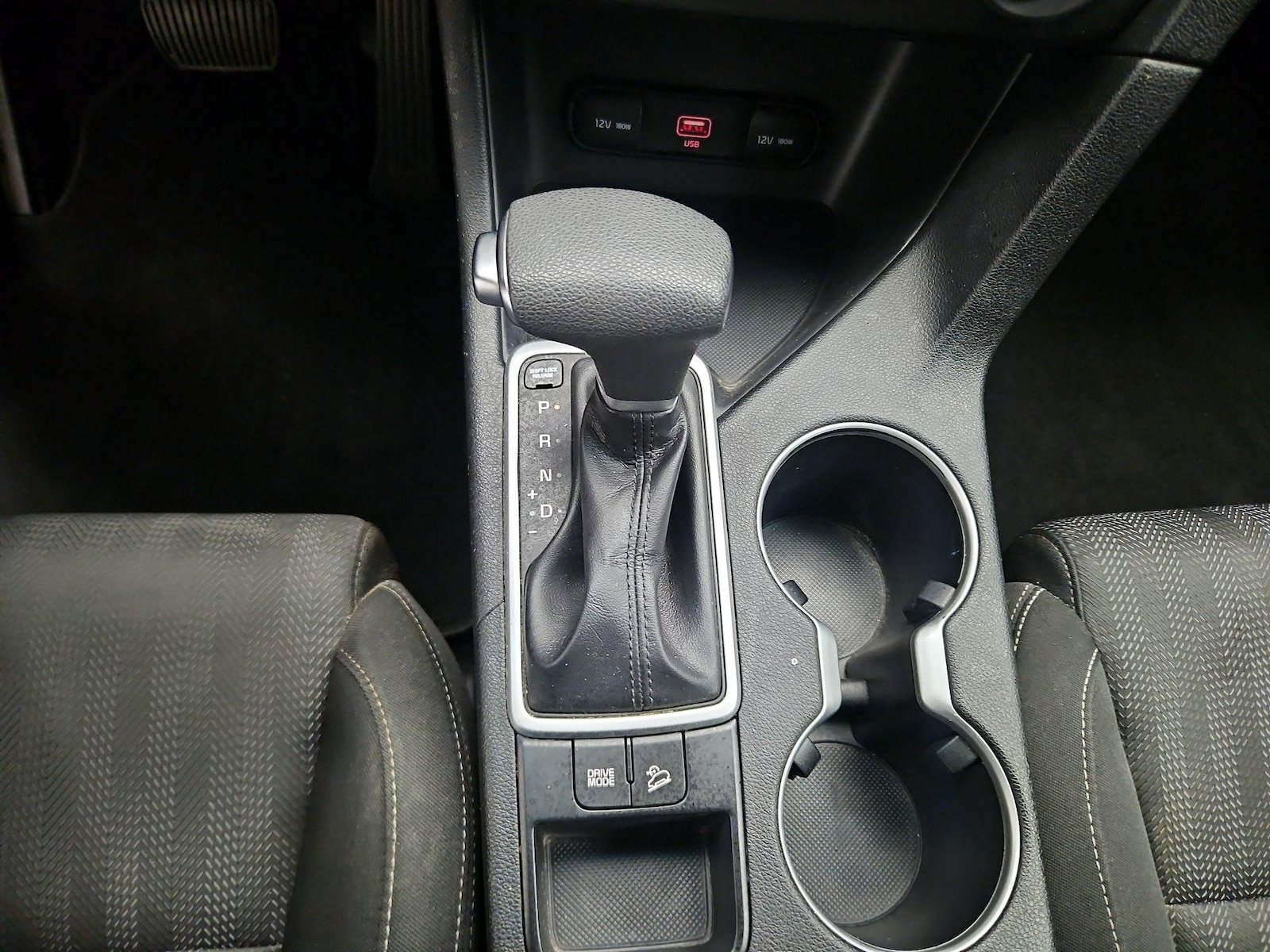 2021 Kia Sportage LX - Photo 18