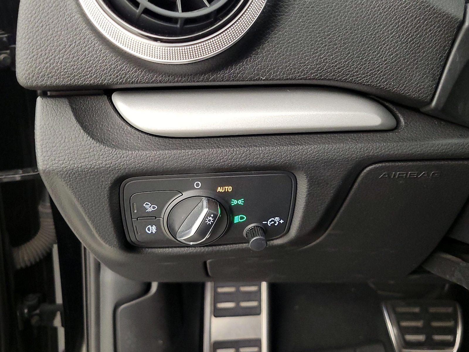 2018 Audi A3 Sportback e-tron Premium - Photo 14