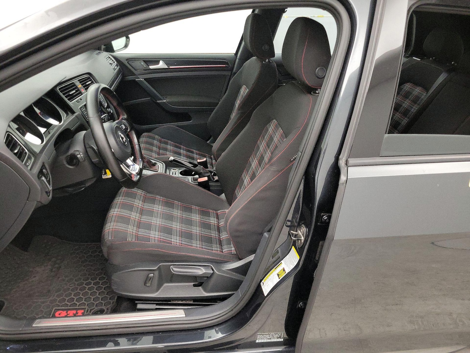 2015 Volkswagen Golf GTI S - Photo 12