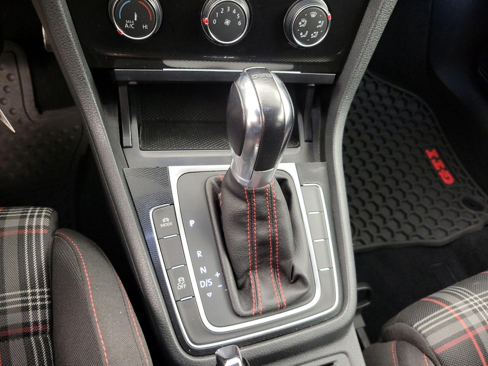 2015 Volkswagen Golf GTI S - Photo 17