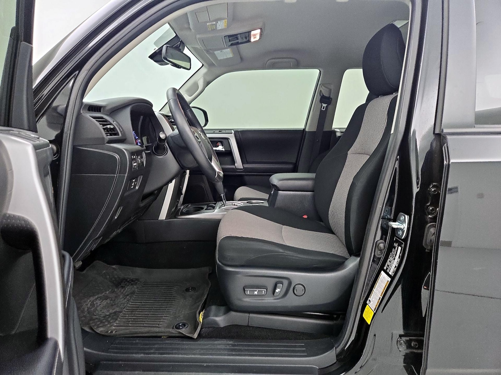 Power Seat(s) & Side Airbags