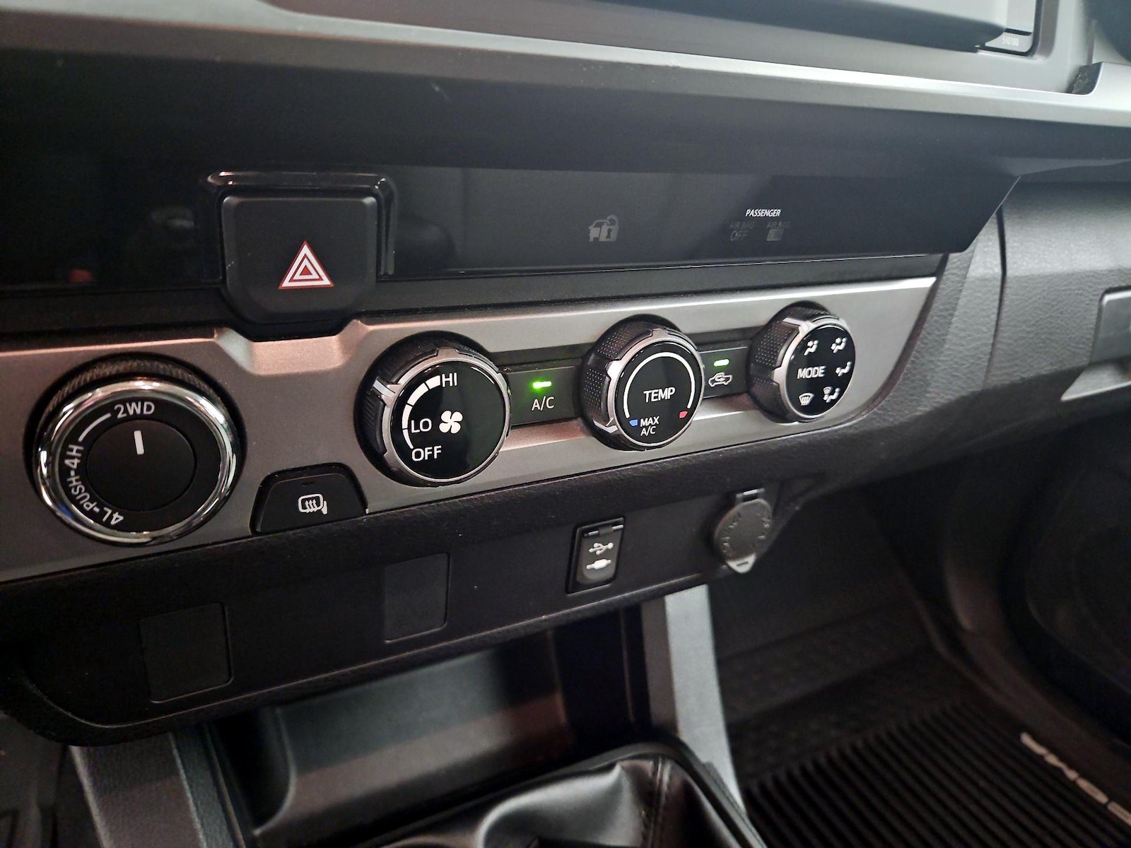 2017 Toyota Tacoma SR - Photo 17