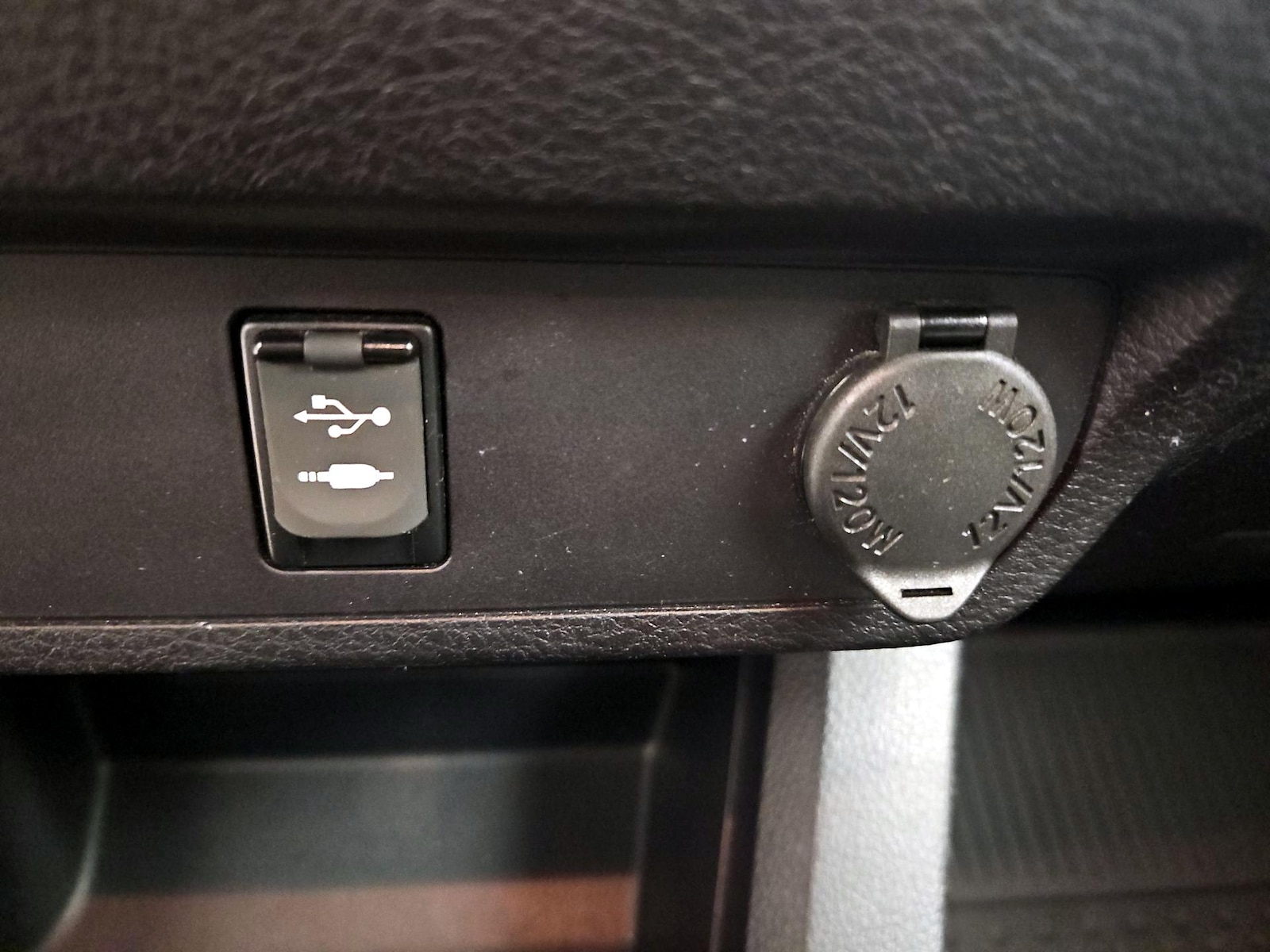 2017 Toyota Tacoma SR - Photo 19