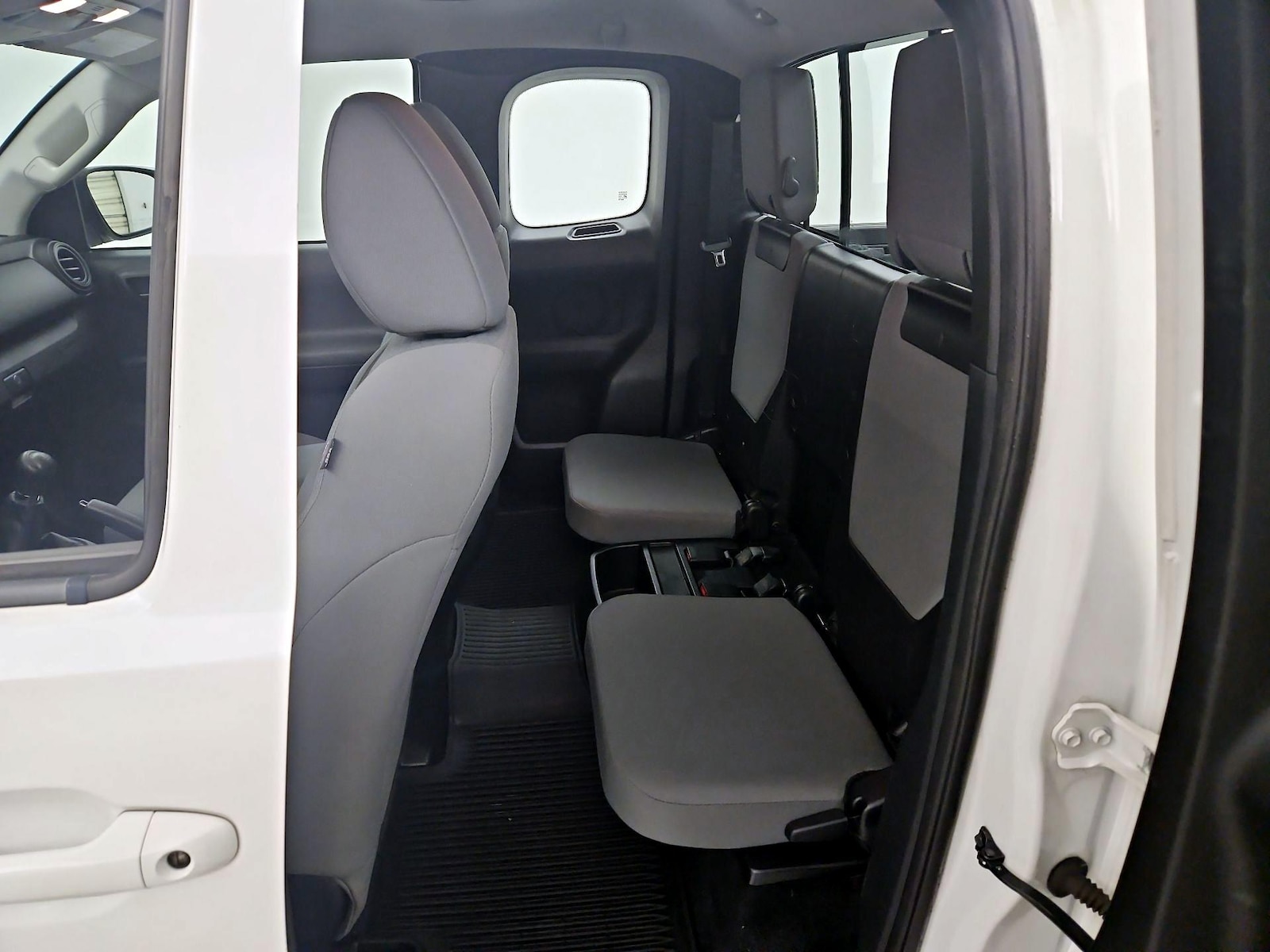 2017 Toyota Tacoma SR - Photo 20