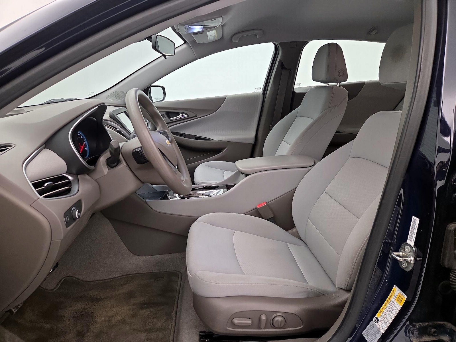 Power Seat(s) & Side Airbags