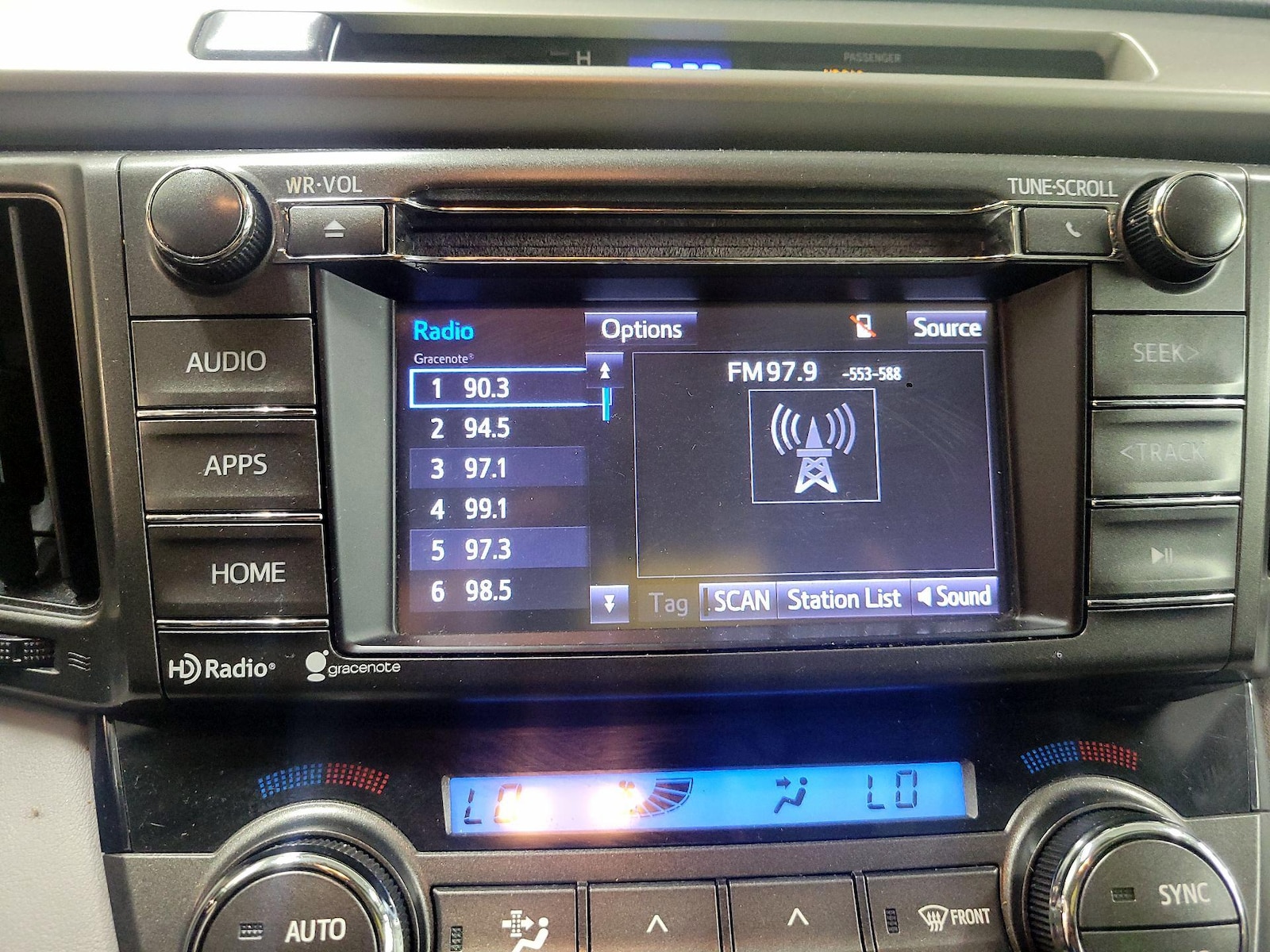 2015 Toyota RAV4 XLE - Photo 16