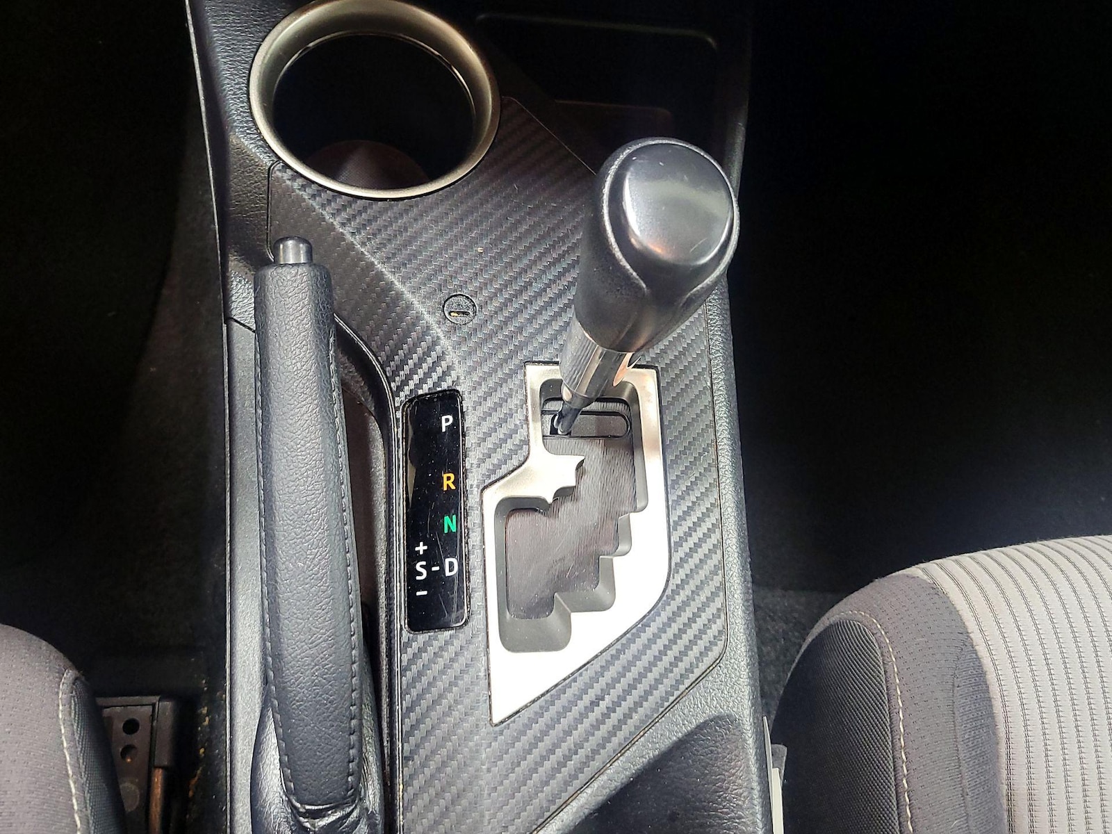 2015 Toyota RAV4 XLE - Photo 18