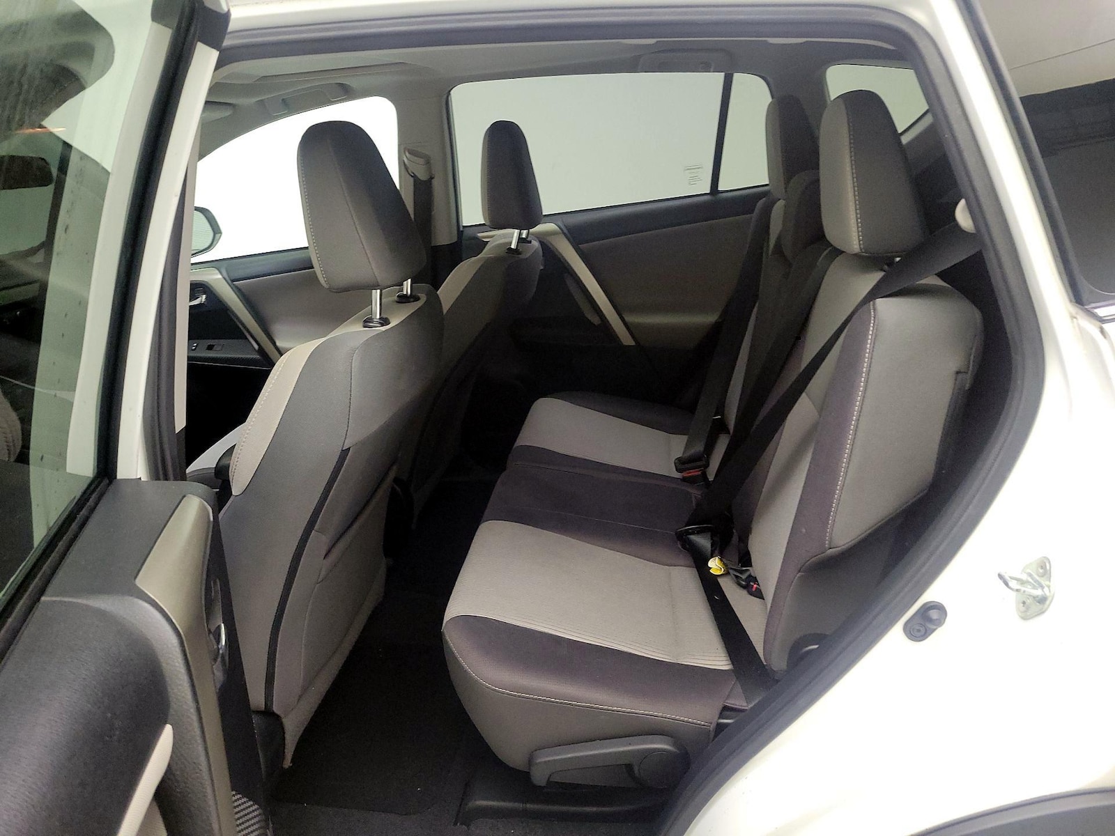 2015 Toyota RAV4 XLE - Photo 21