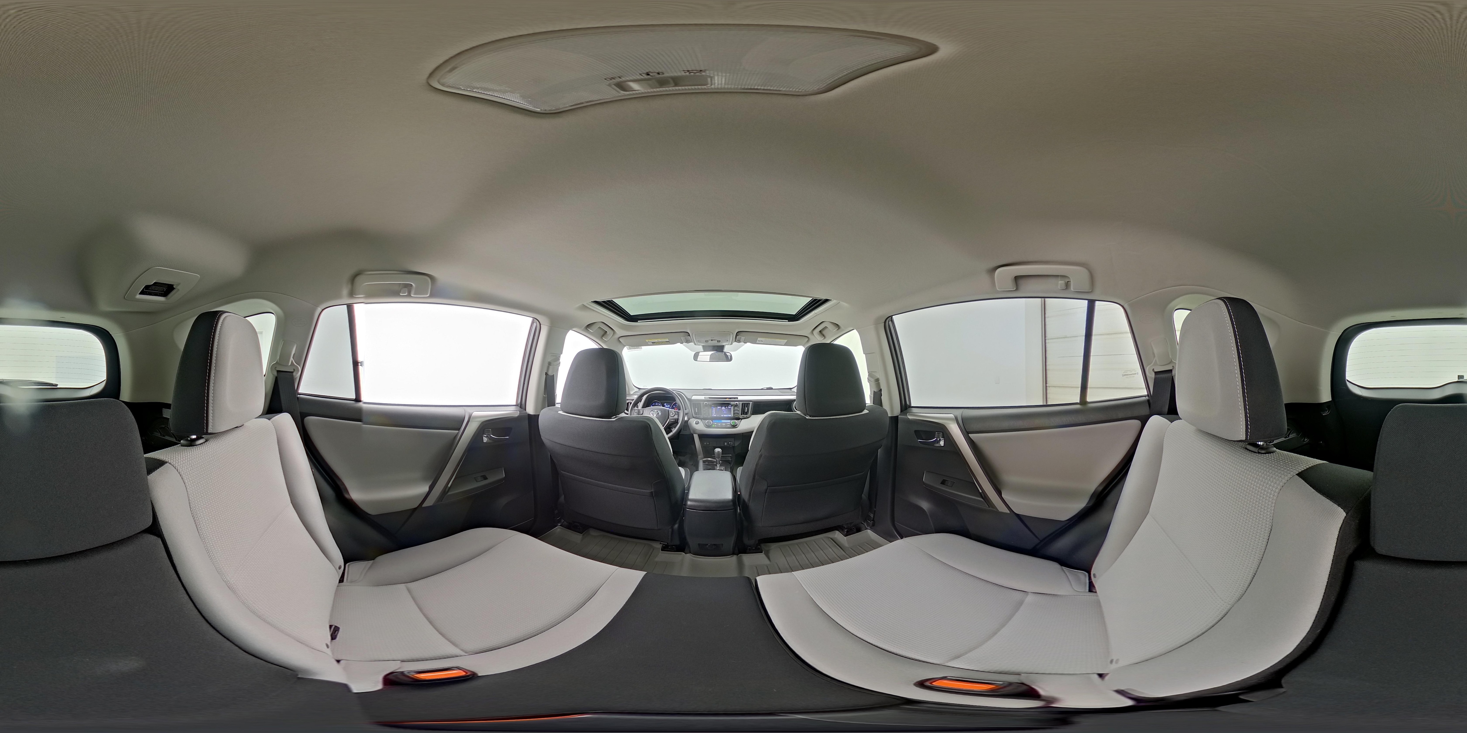 2018 Toyota RAV4 XLE - Photo 26