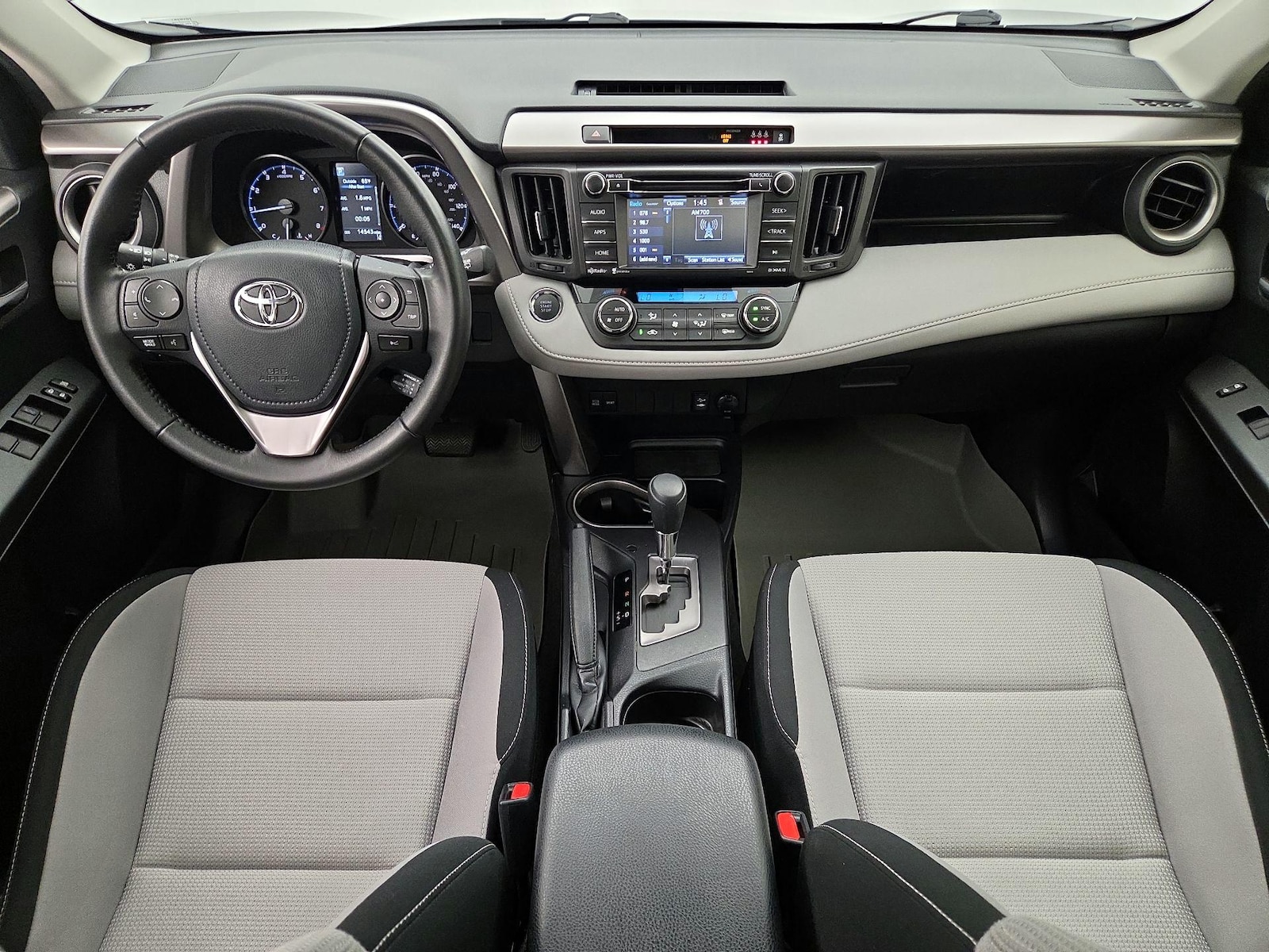 2018 Toyota RAV4 XLE - Photo 10