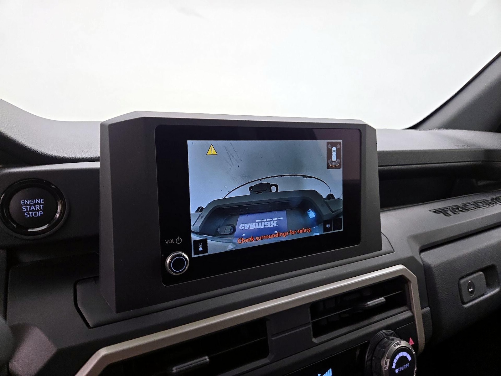 2024 Toyota Tacoma SR - Photo 15