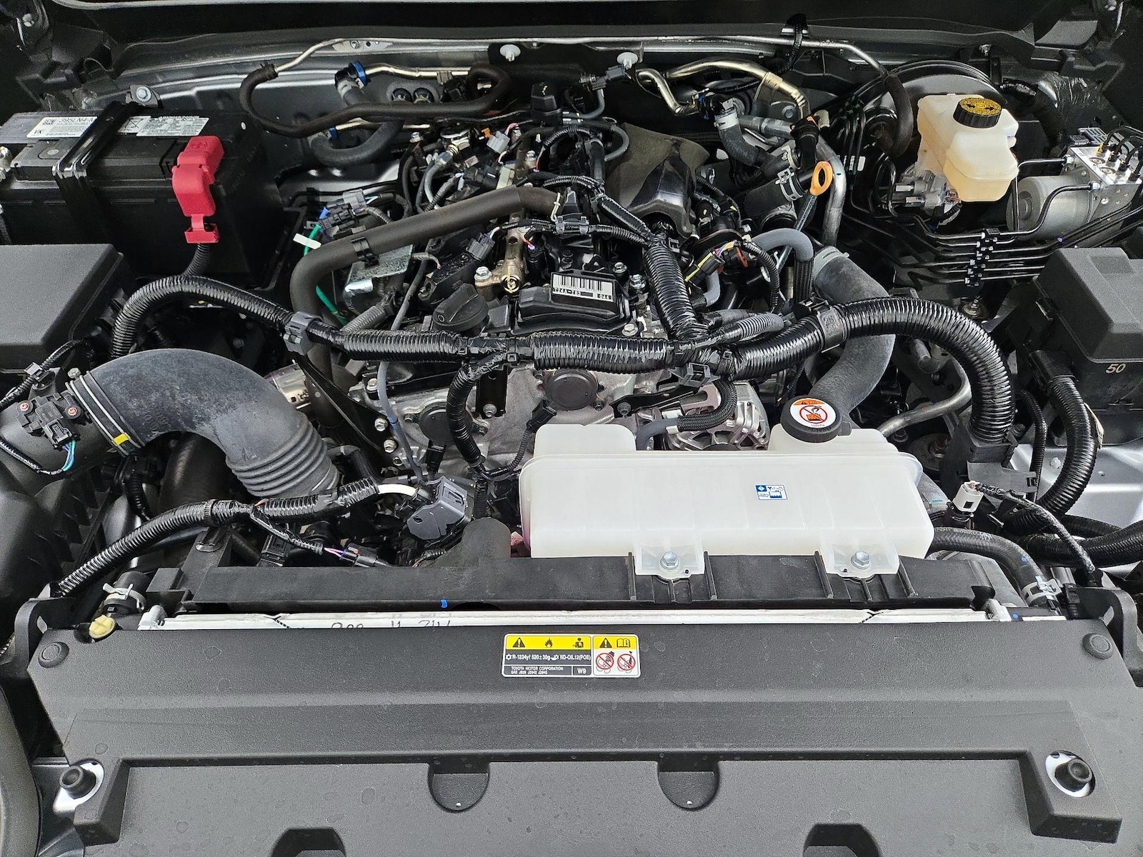 2024 Toyota Tacoma SR - Photo 23