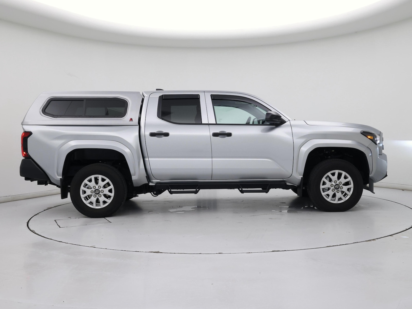 2024 Toyota Tacoma SR - Photo 8