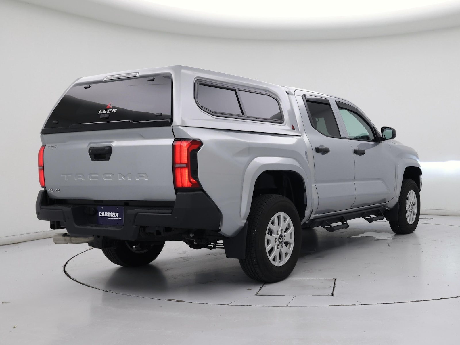 2024 Toyota Tacoma SR - Photo 9