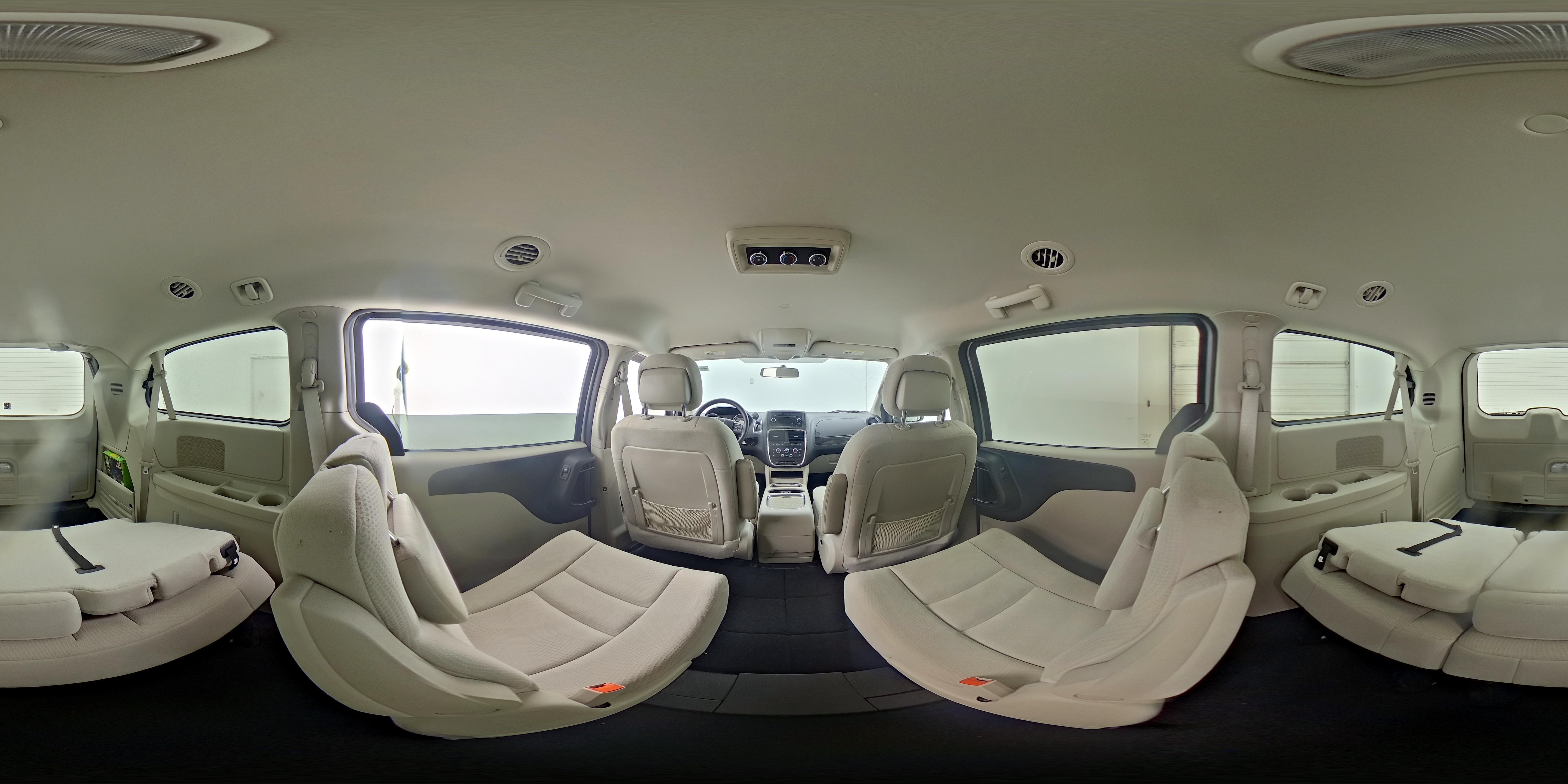 2015 Dodge Grand Caravan SXT - Photo 23