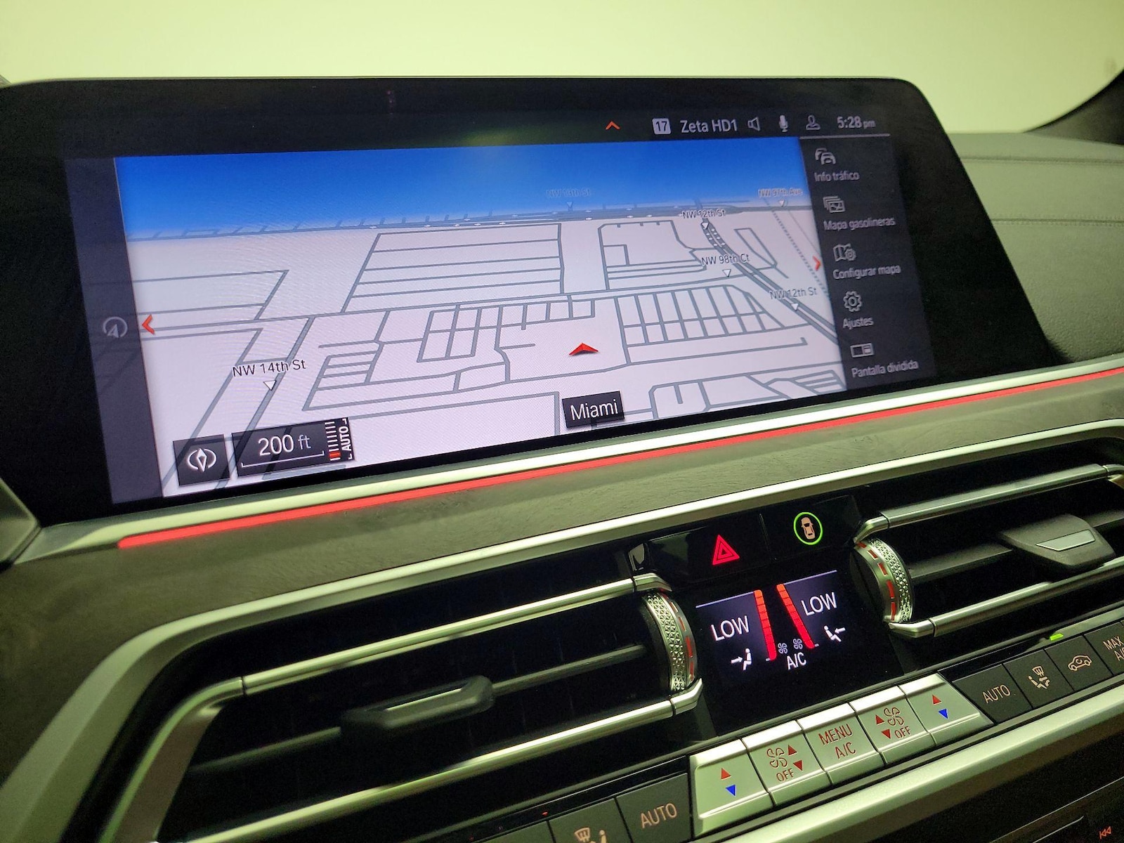 2022 BMW X7 M50i - Photo 15
