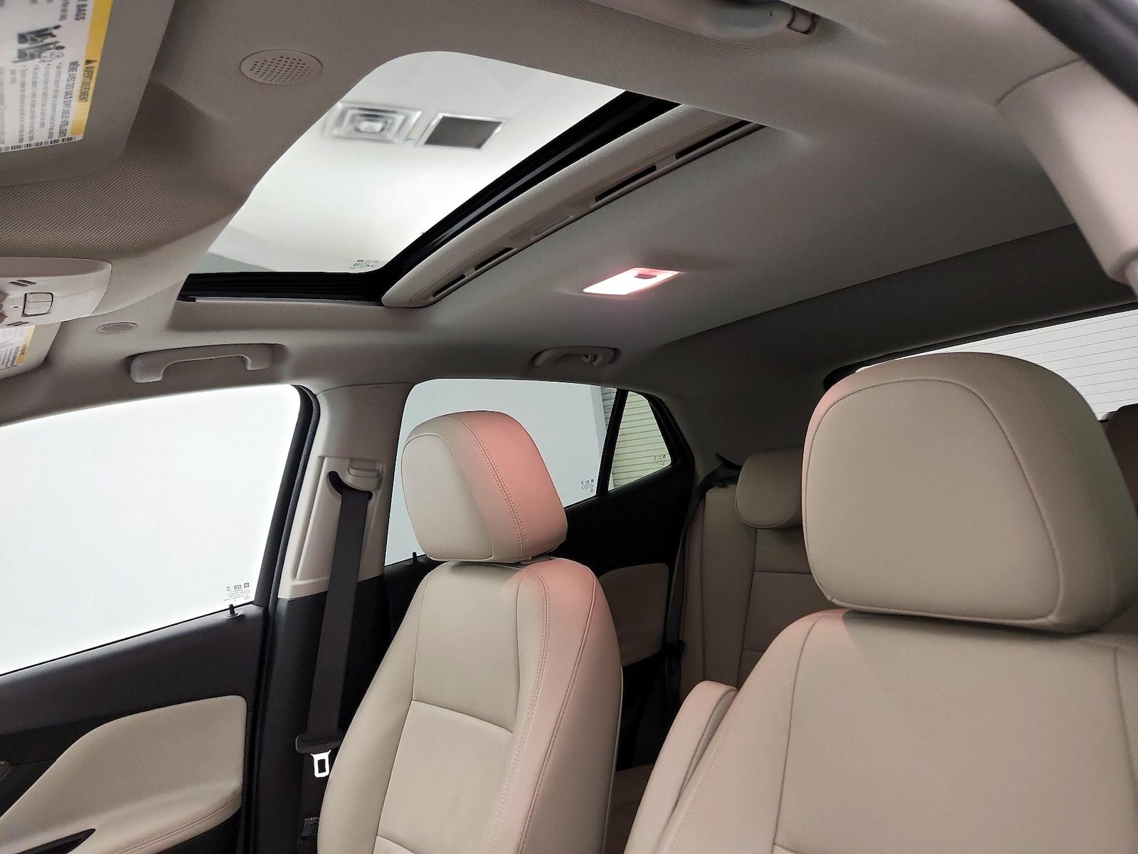 Sunroof(s) & Overhead Airbags