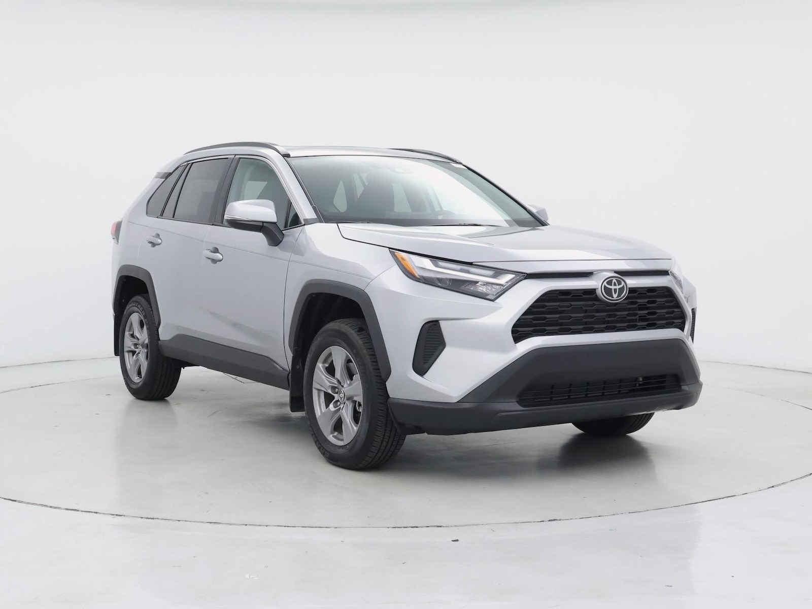2025 Toyota RAV4 XLE - Photo 2