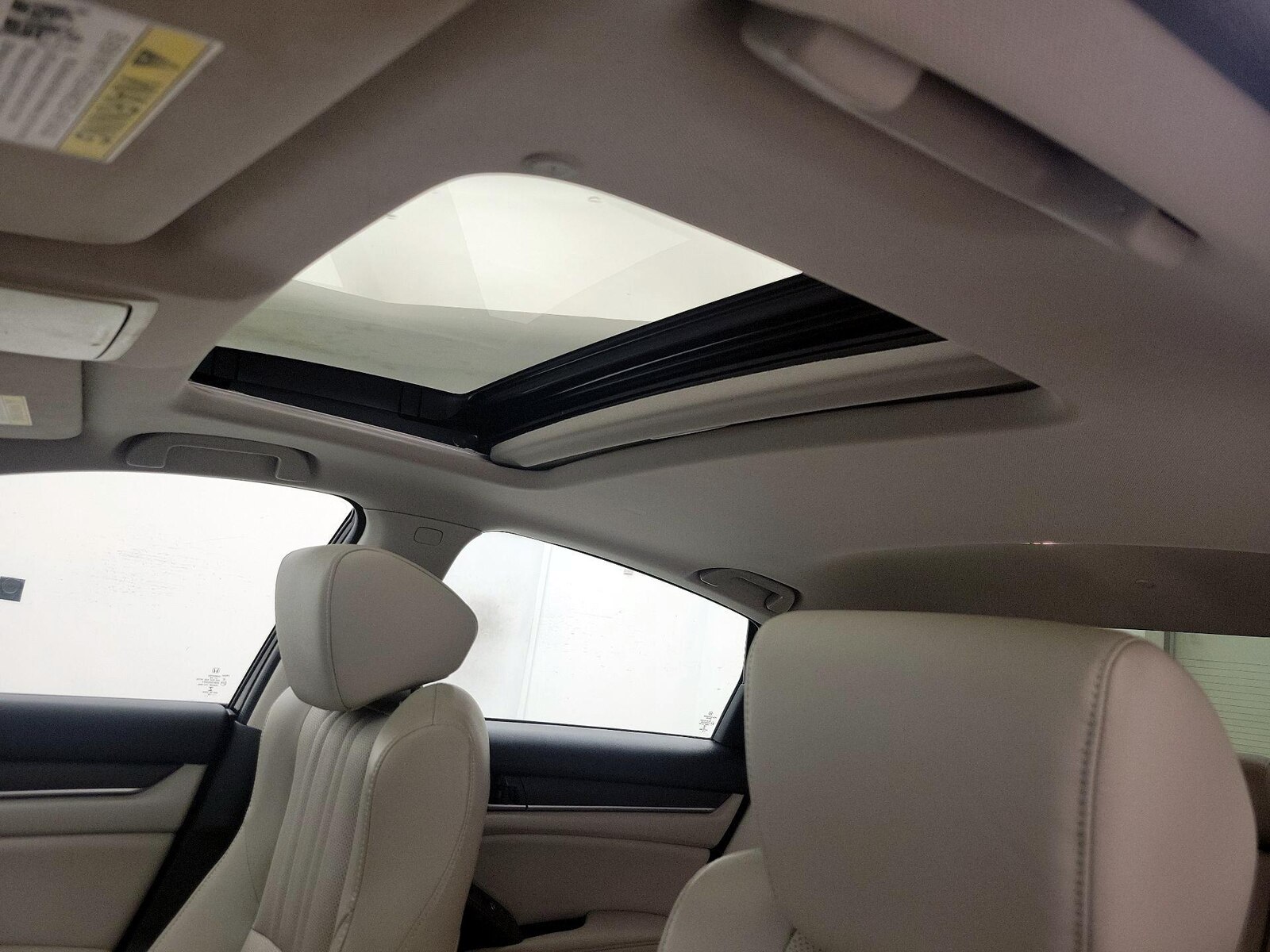 Sunroof(s) & Overhead Airbags