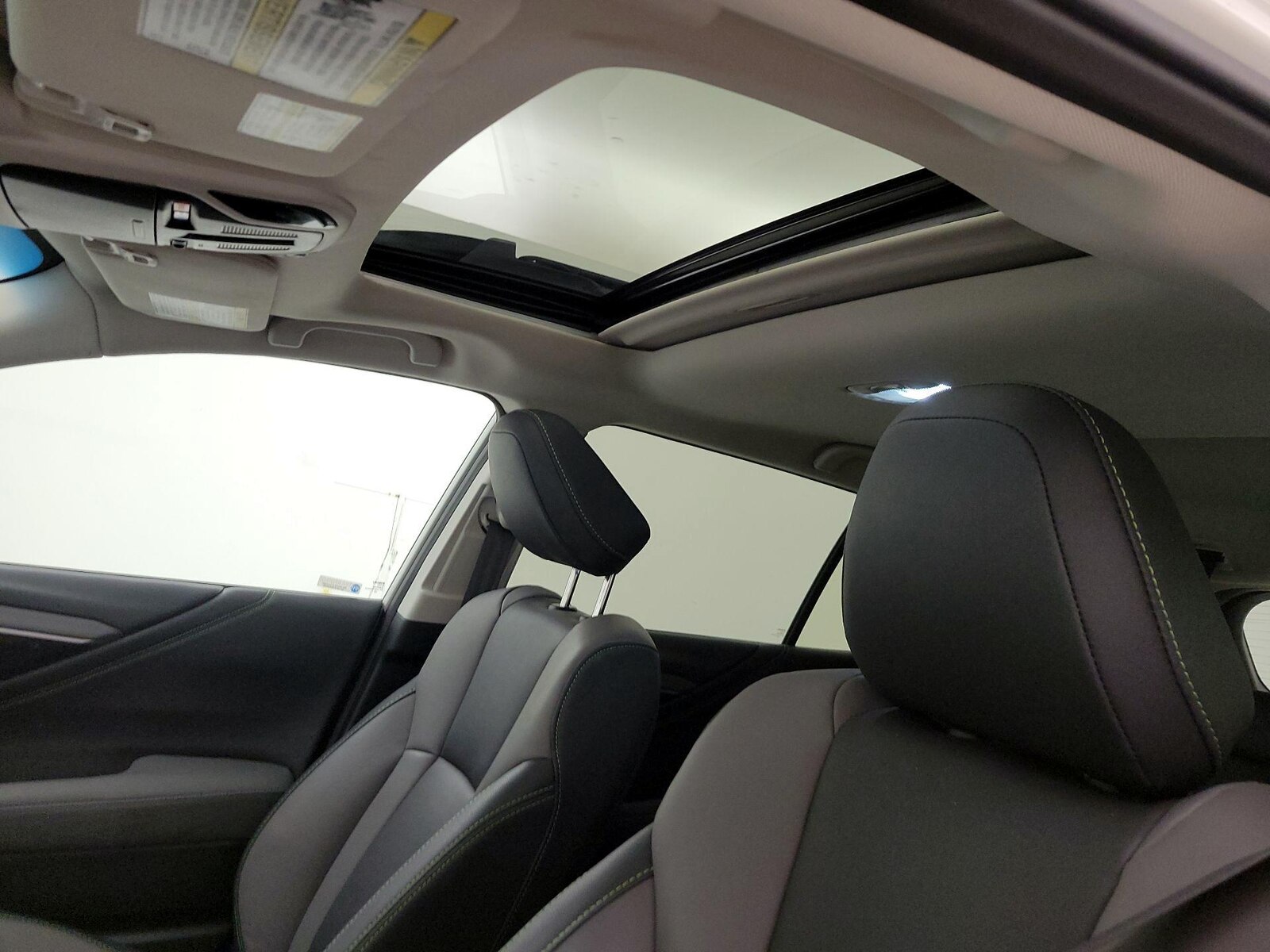 Sunroof(s) & Overhead Airbags