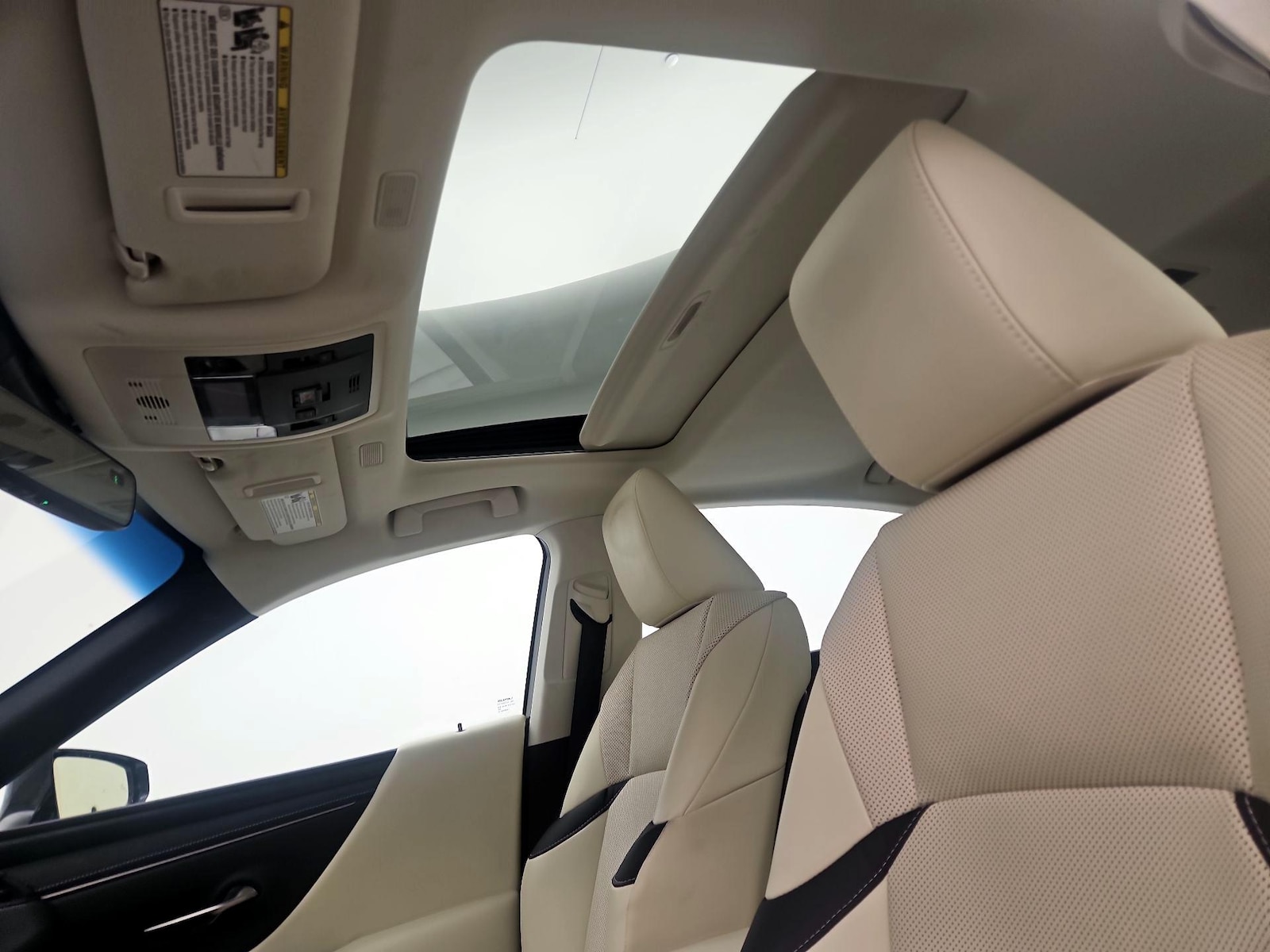 Sunroof(s) & Overhead Airbags