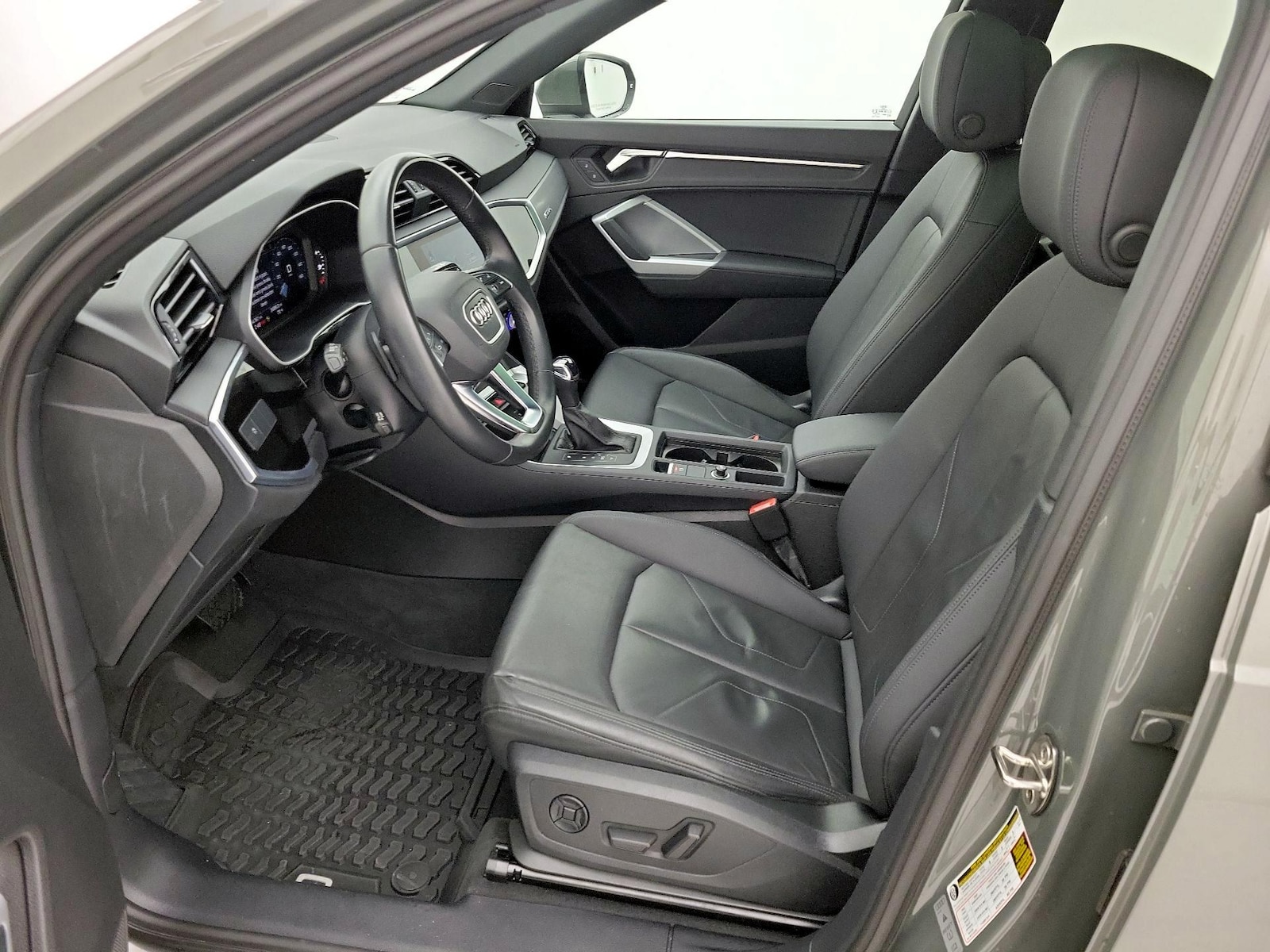 2022 Audi Q3 S Line Premium - Photo 12