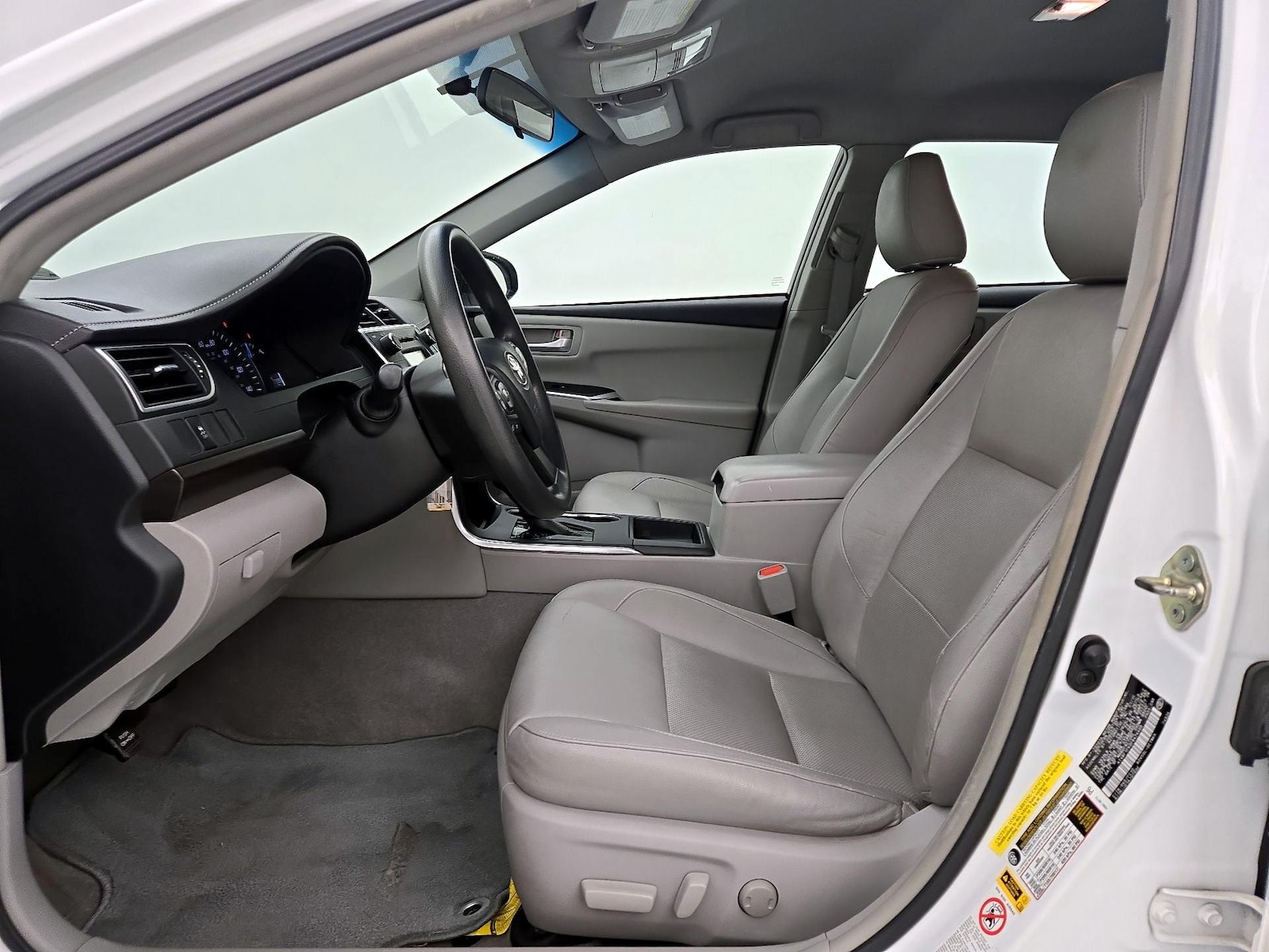 Power Seat(s) & Leather Seats