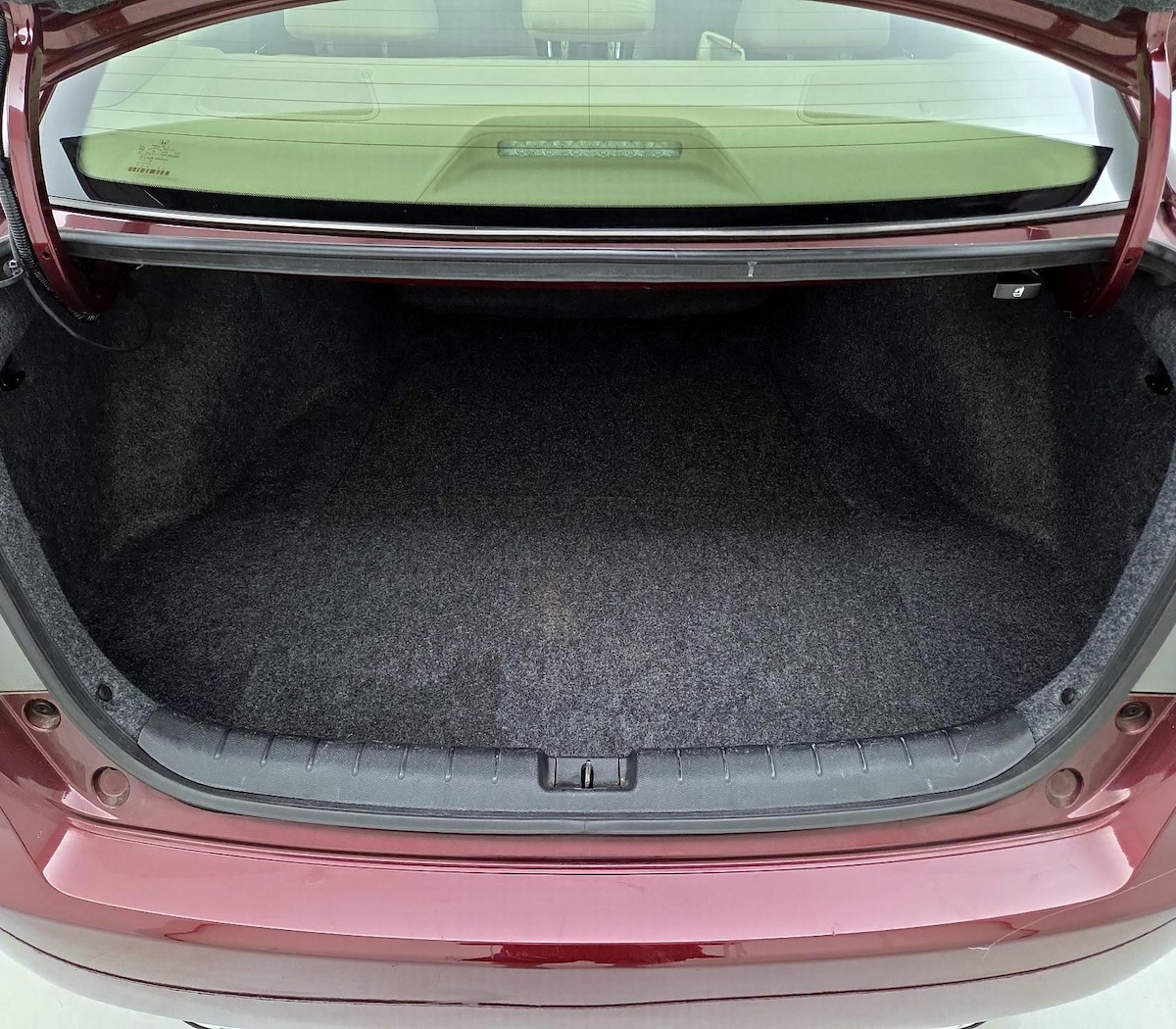 Trunk/Cargo (Seats Up)