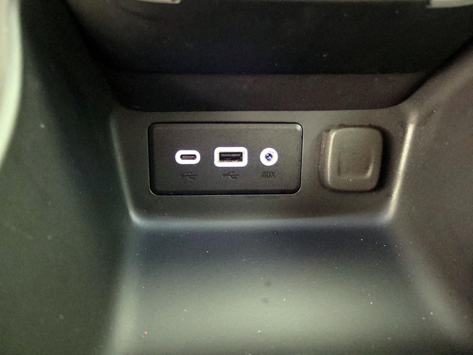 2024 GMC Terrain SLE - Photo 19