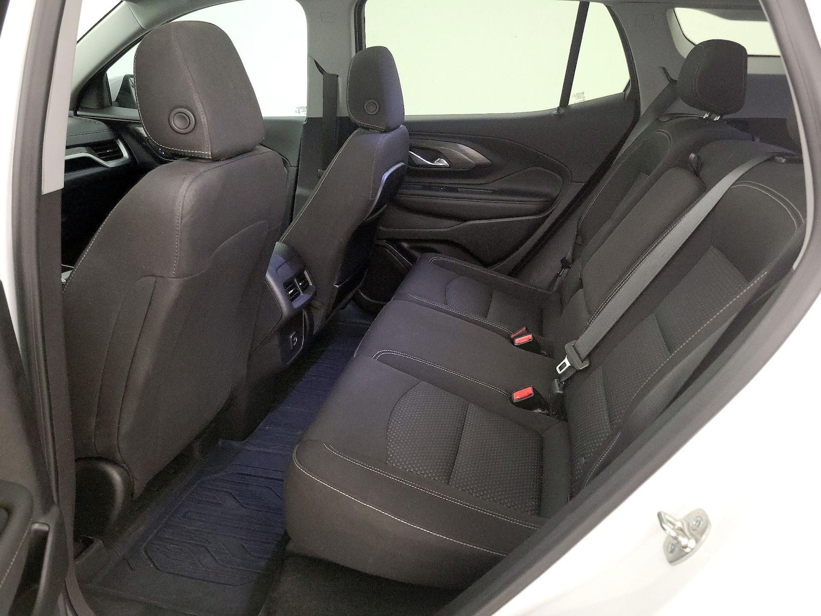 2024 GMC Terrain SLE - Photo 21