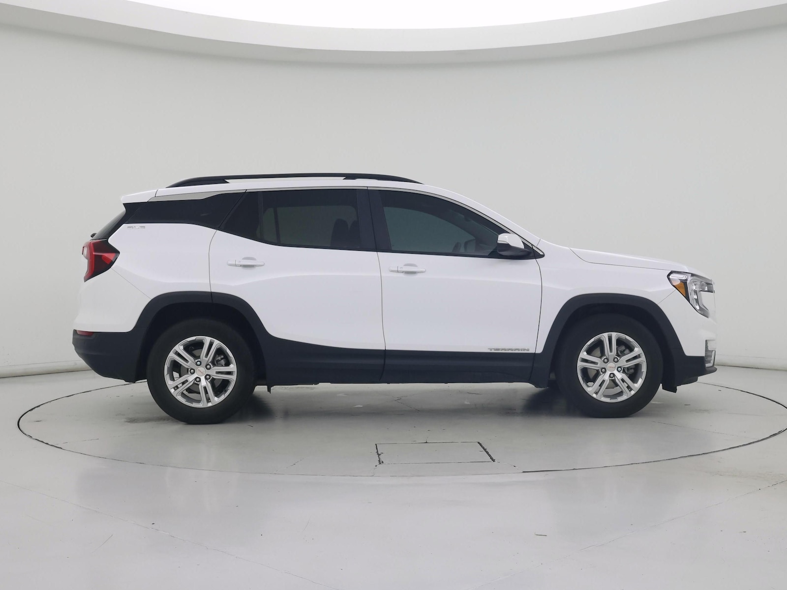 2024 GMC Terrain SLE - Photo 8