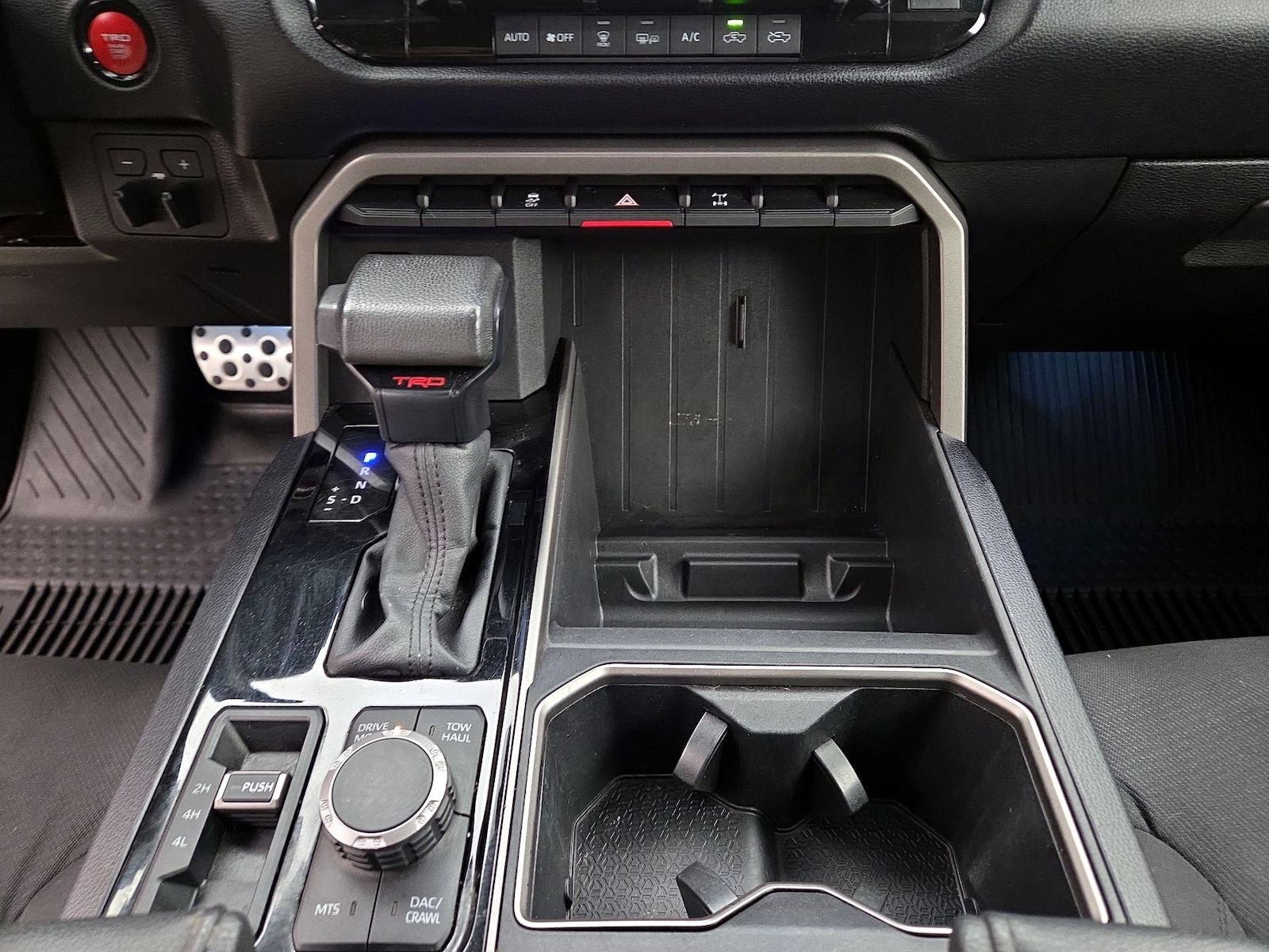 2025 Toyota Tundra SR5 - Photo 18