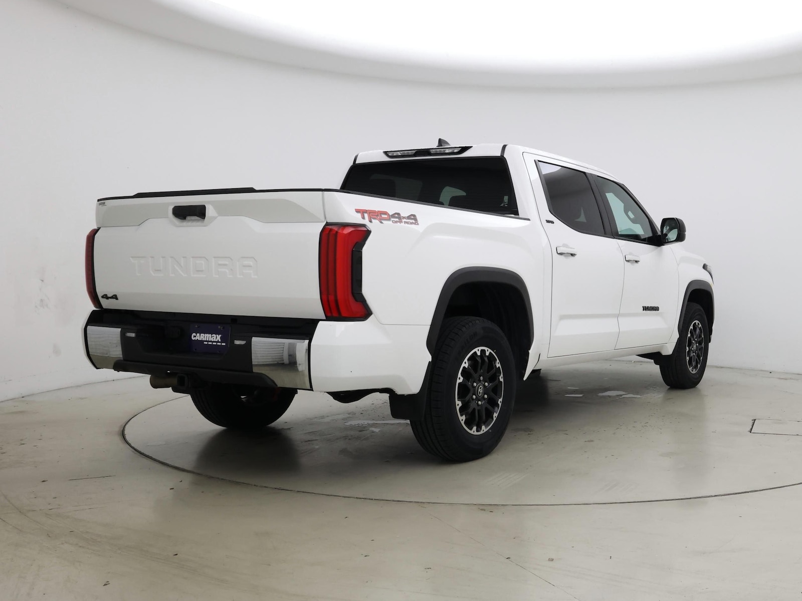 2025 Toyota Tundra SR5 - Photo 9
