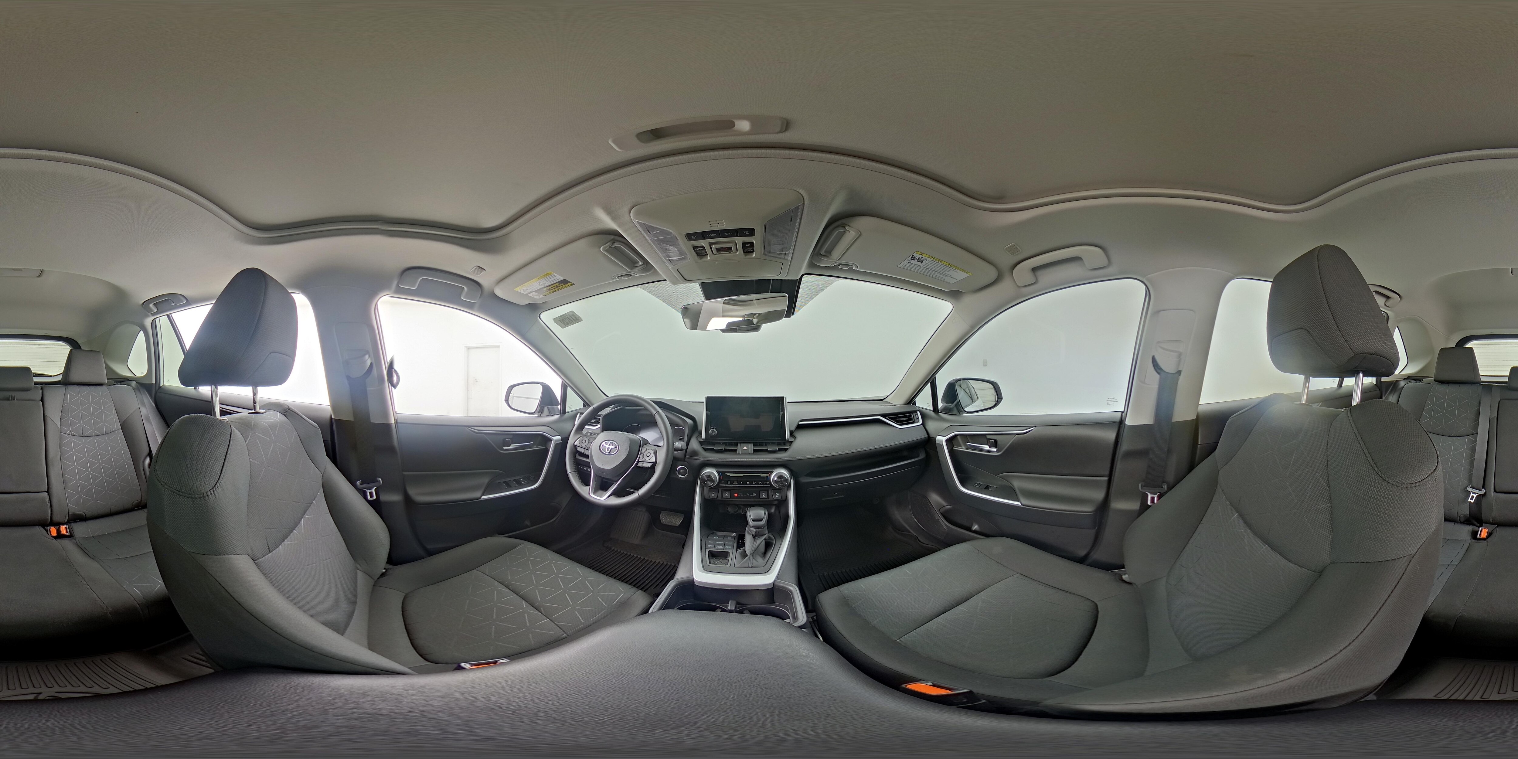 2025 Toyota RAV4 XLE - Photo 24