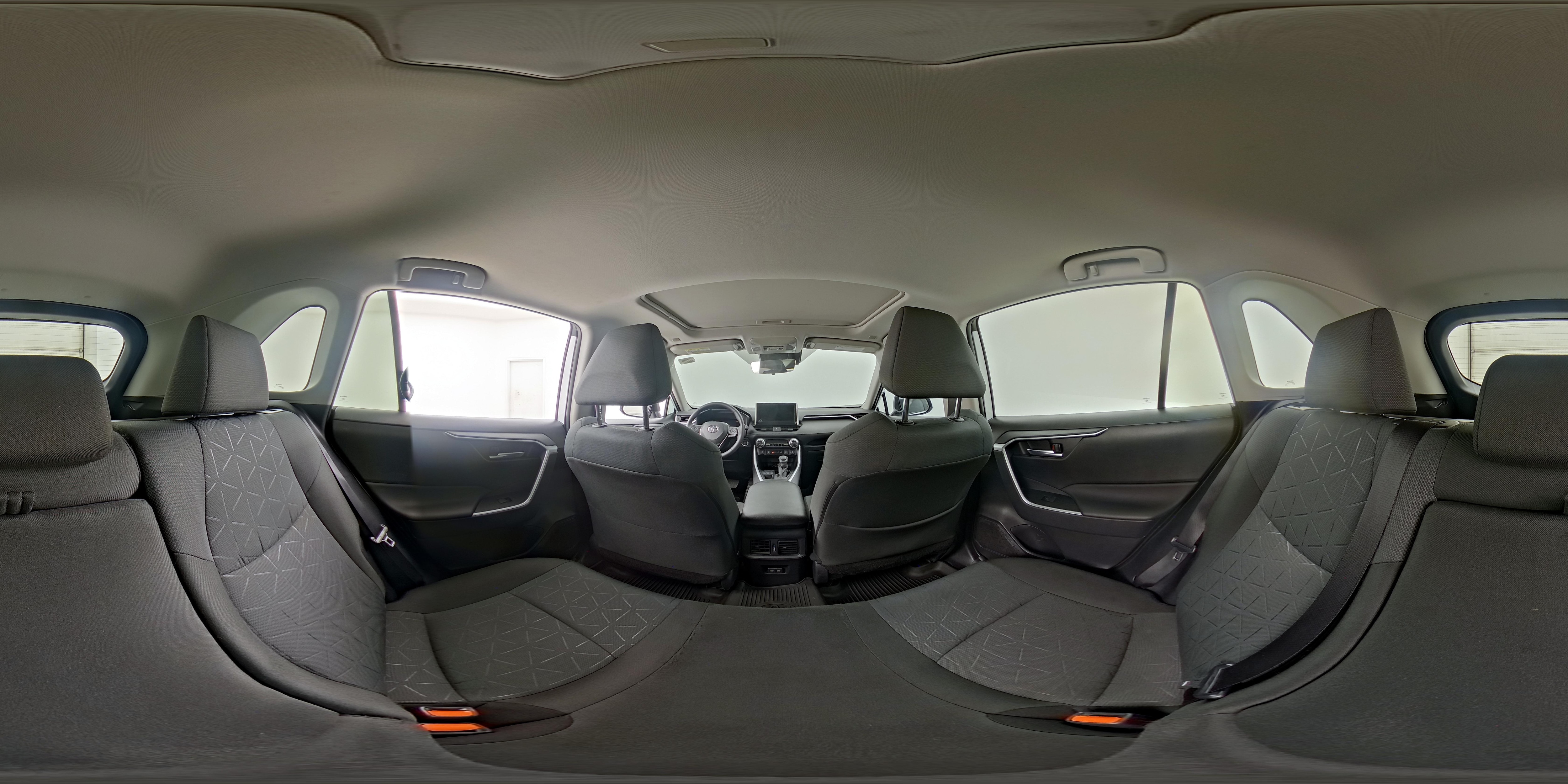 2025 Toyota RAV4 XLE - Photo 25