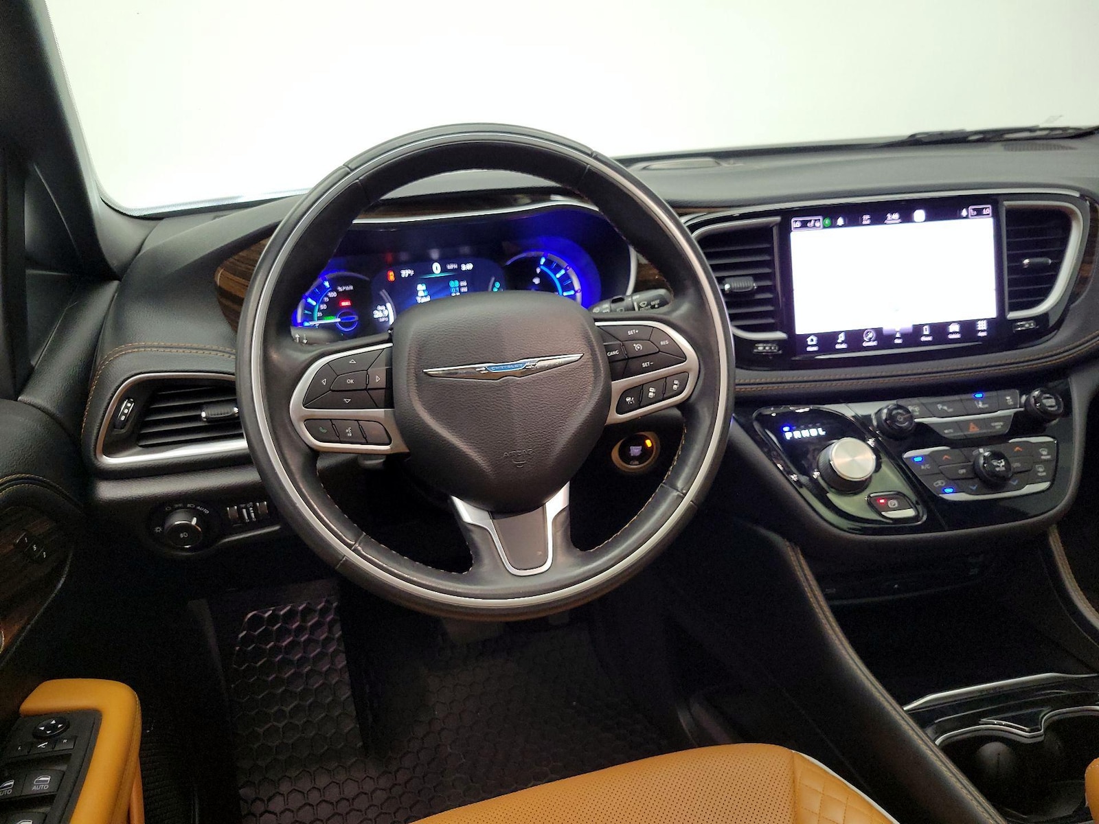2021 Chrysler Pacifica Hybrid Pinnacle Hybrid - Photo 11