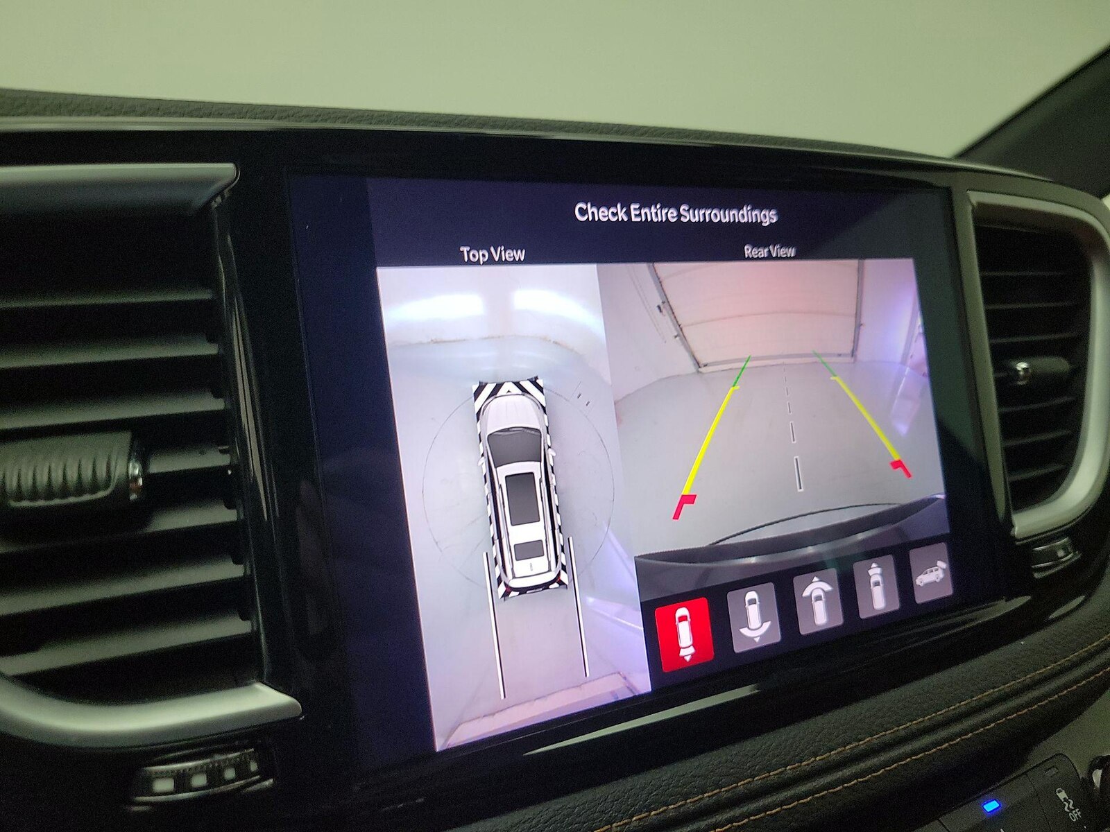 2021 Chrysler Pacifica Hybrid Pinnacle Hybrid - Photo 16