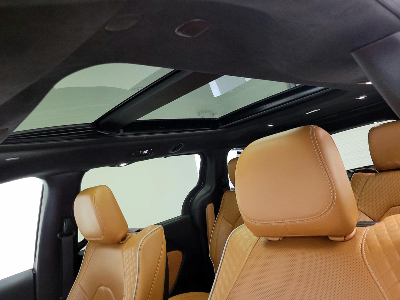2021 Chrysler Pacifica Hybrid Pinnacle Hybrid - Photo 21