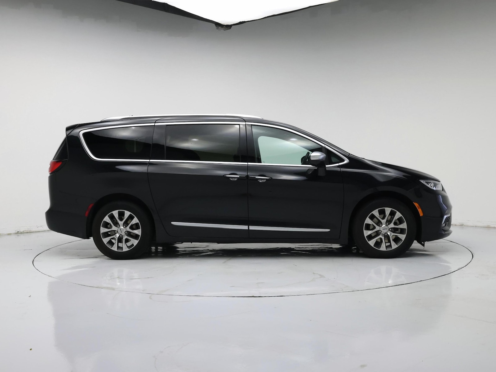2021 Chrysler Pacifica Hybrid Pinnacle Hybrid - Photo 8