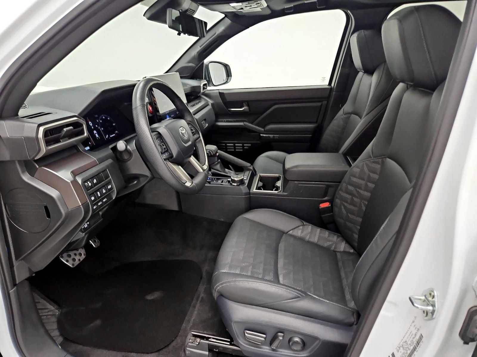 2024 Toyota Tacoma TRD Sport - Photo 12