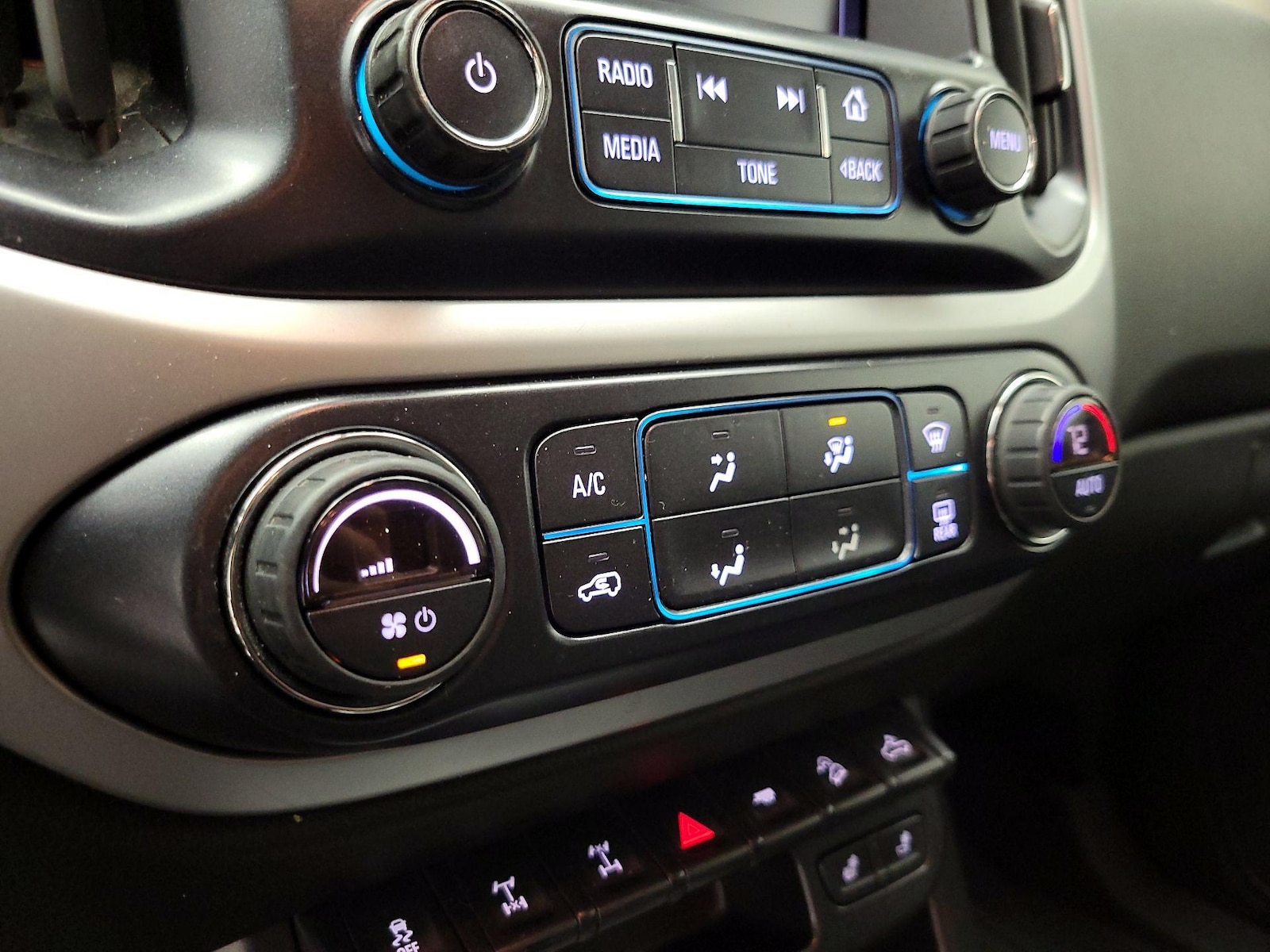 2018 Chevrolet Colorado ZR2 - Photo 18